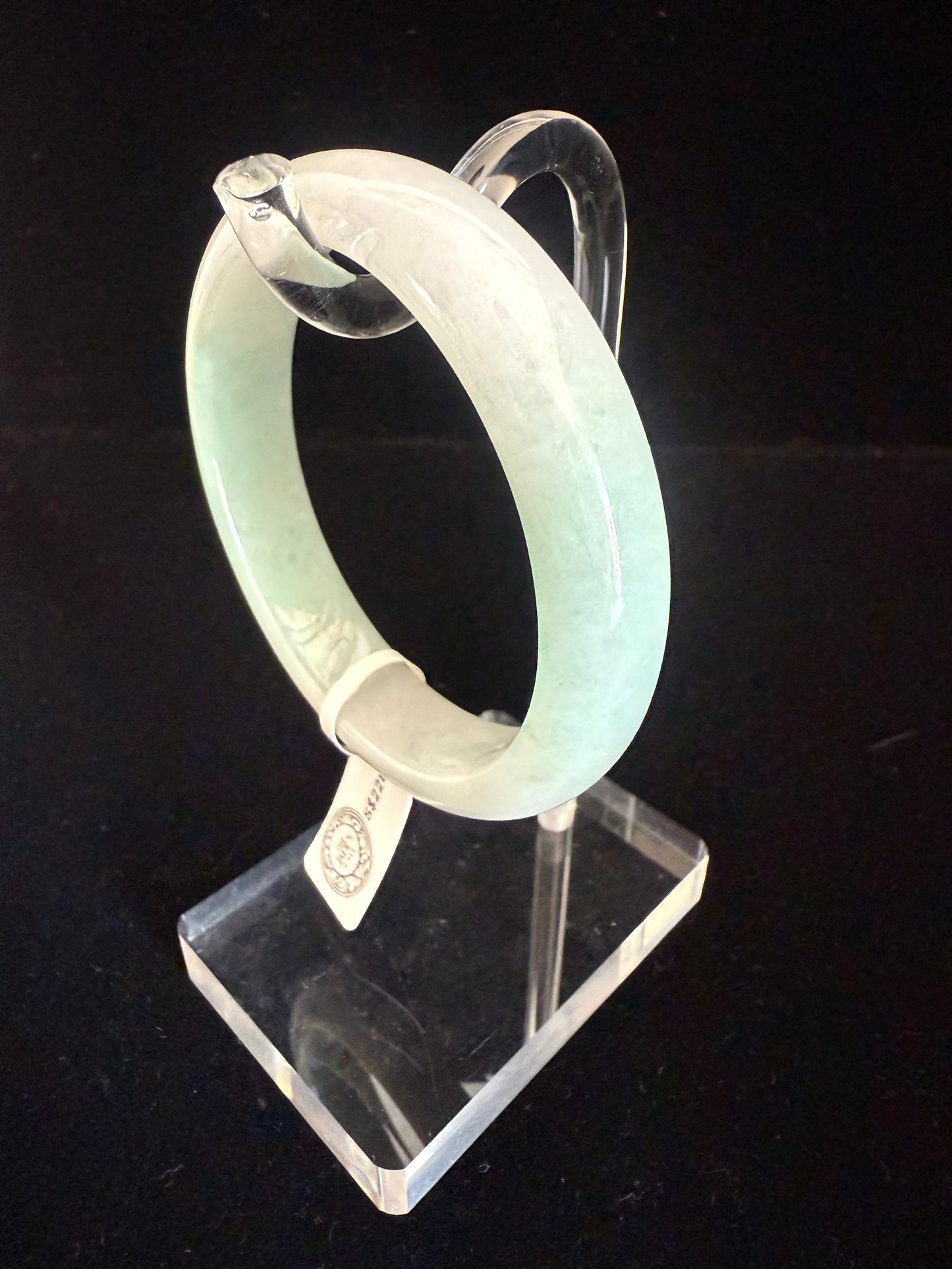 82. Green & greyish jade bangle