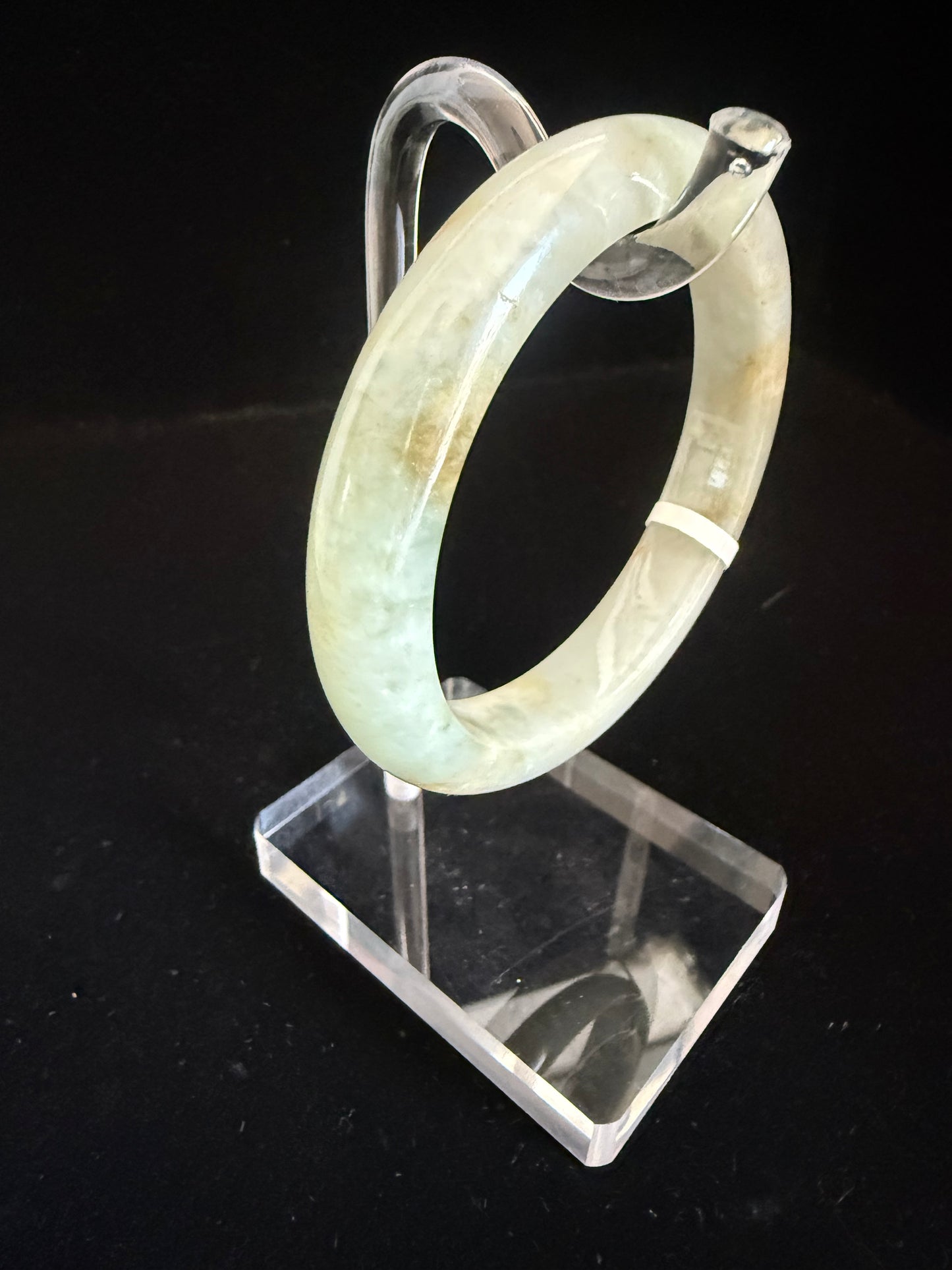 83. Lake green with lake flower and plants jade bangle