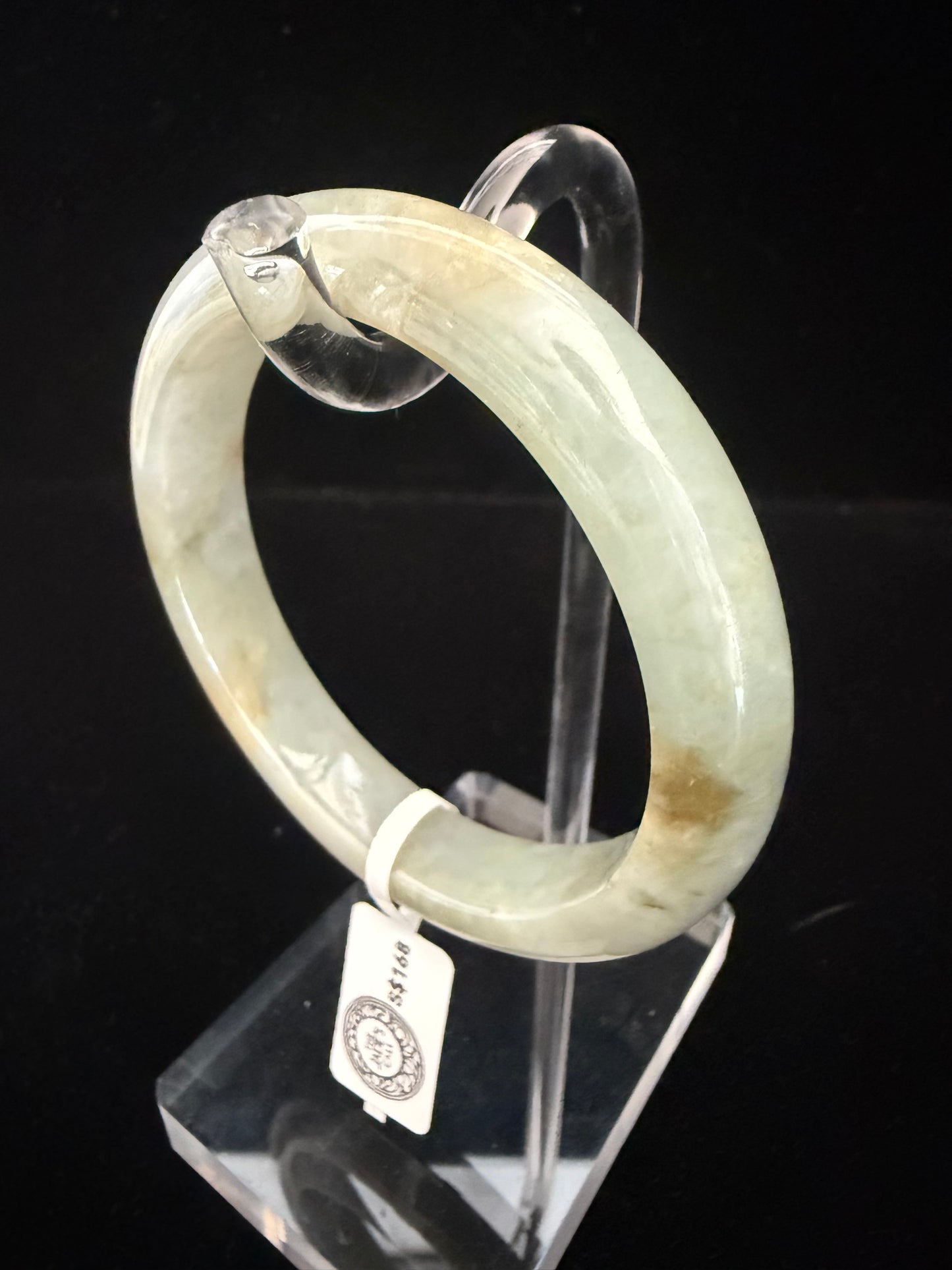 83. Lake green with lake flower and plants jade bangle