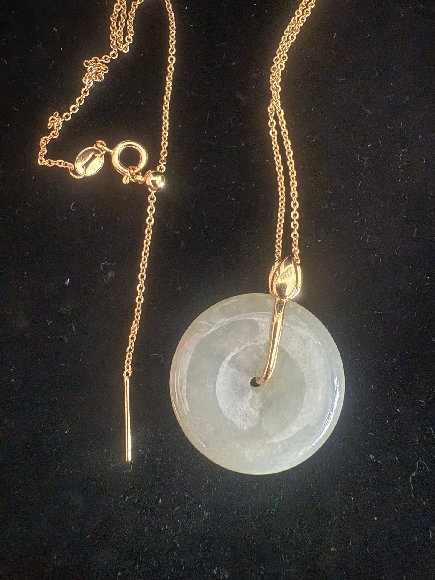 L34. Jade pendant with necklace -Safety button