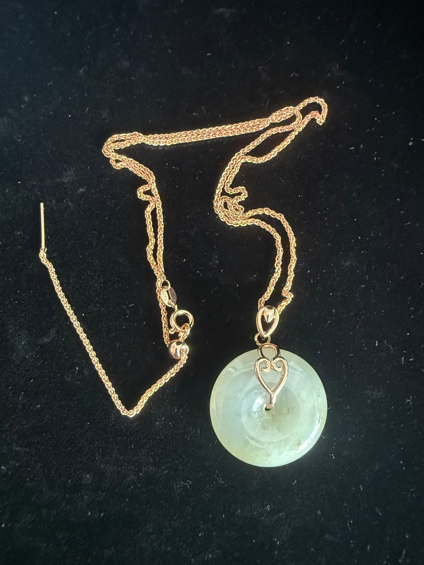 L36. Jade pendant with necklace -Safety button