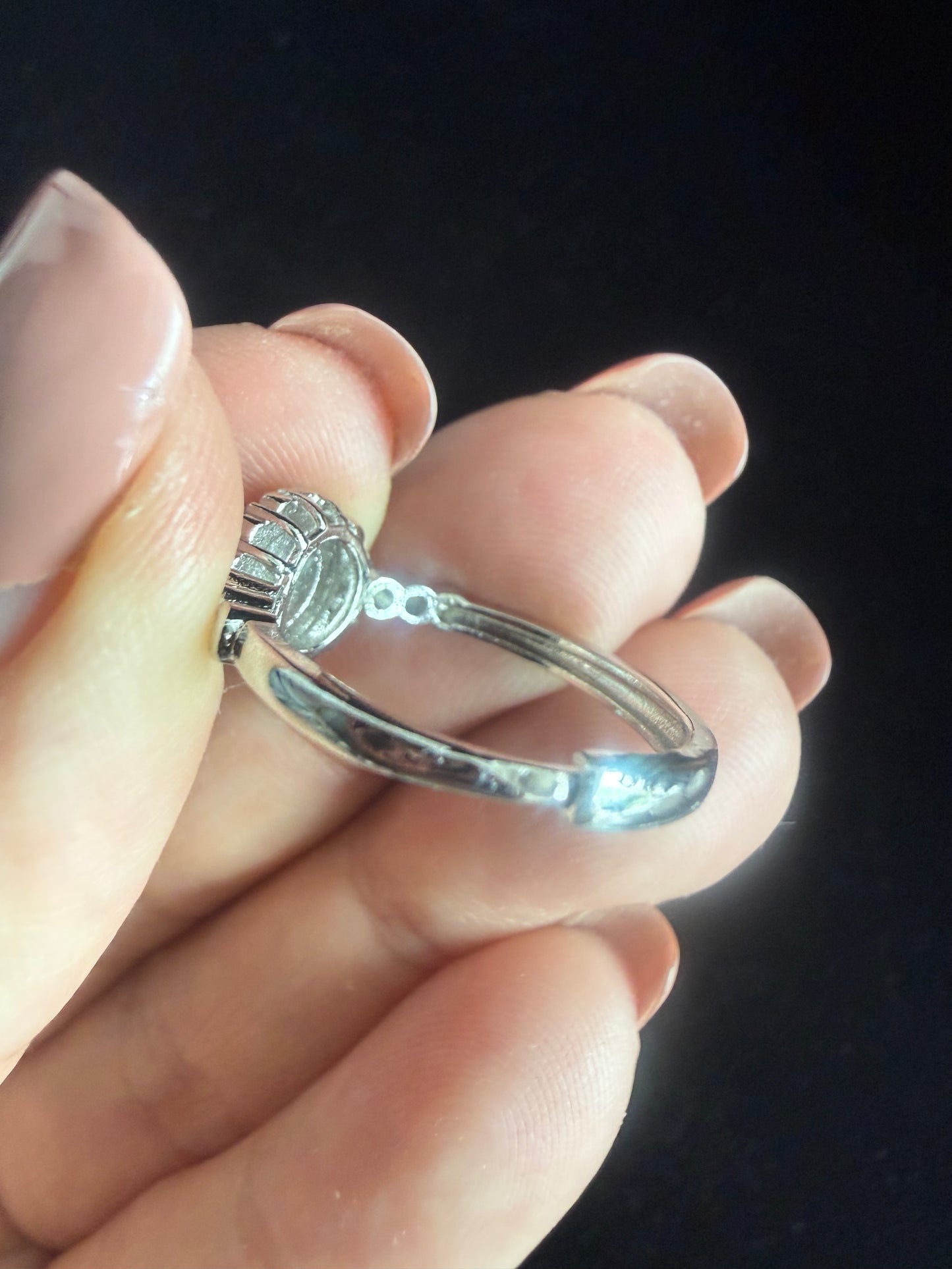R504. Round Jadeite Ring