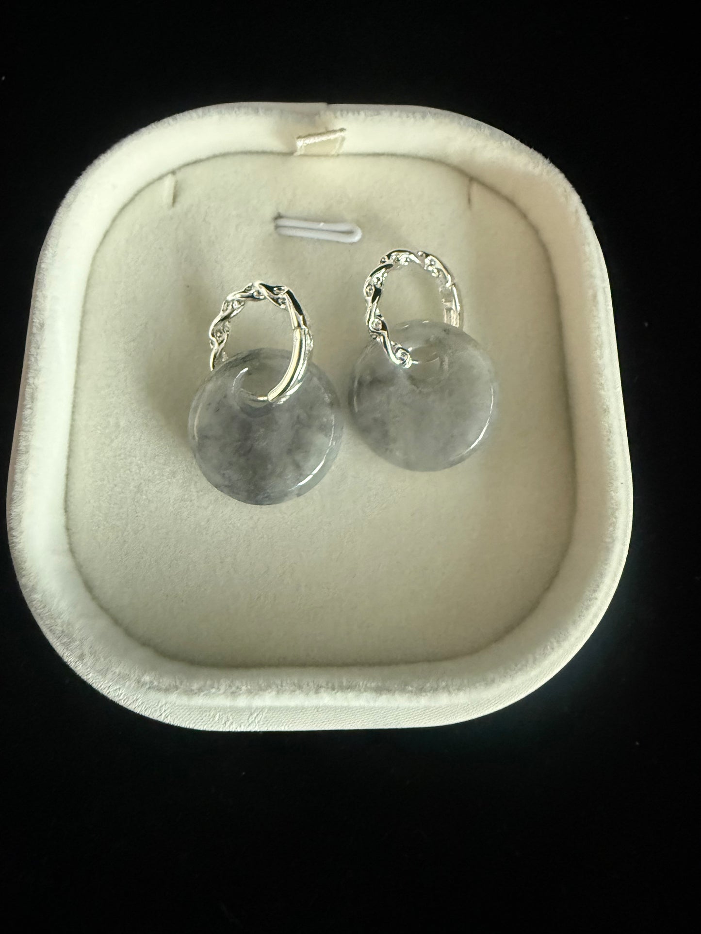 E340. Round Jade Earring