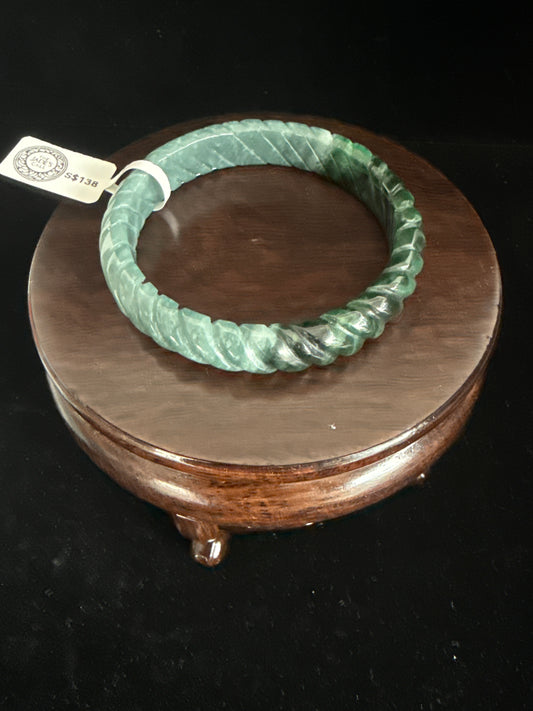 199. Guatemala Type A jadeite bangle