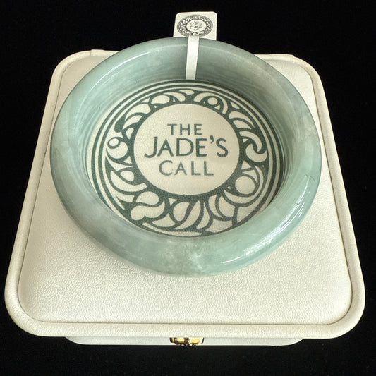 107. Lovely green blue hues Jade bangle