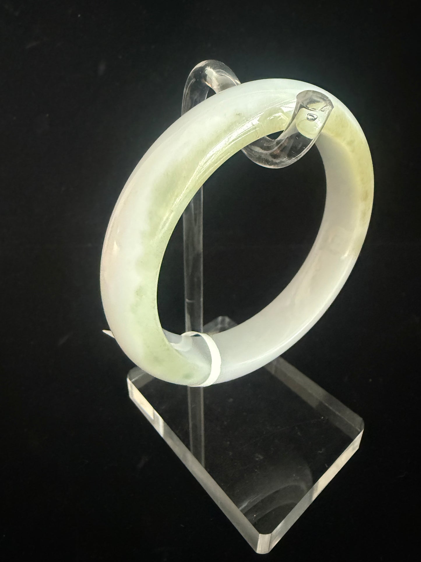 207. Smooth yellow and white Jade Bangle