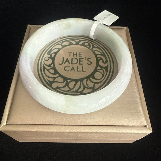 118. white with a dash of lavender Jade Bangle