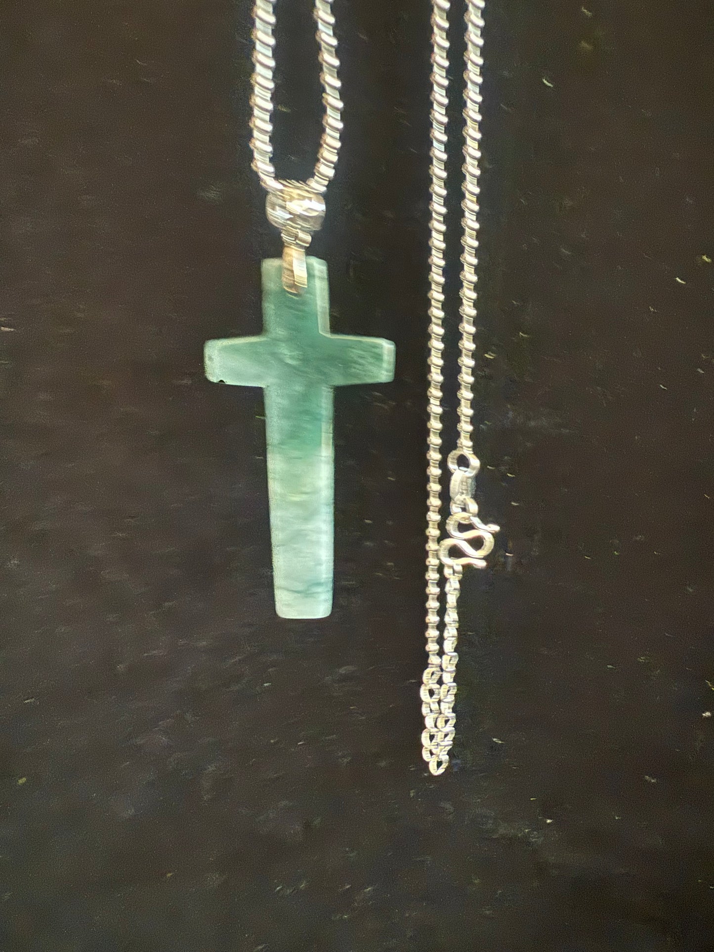 L26. Jade pendant with necklace - Cross