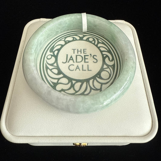 106. Light green infuse with cotton pattern Jade bangle