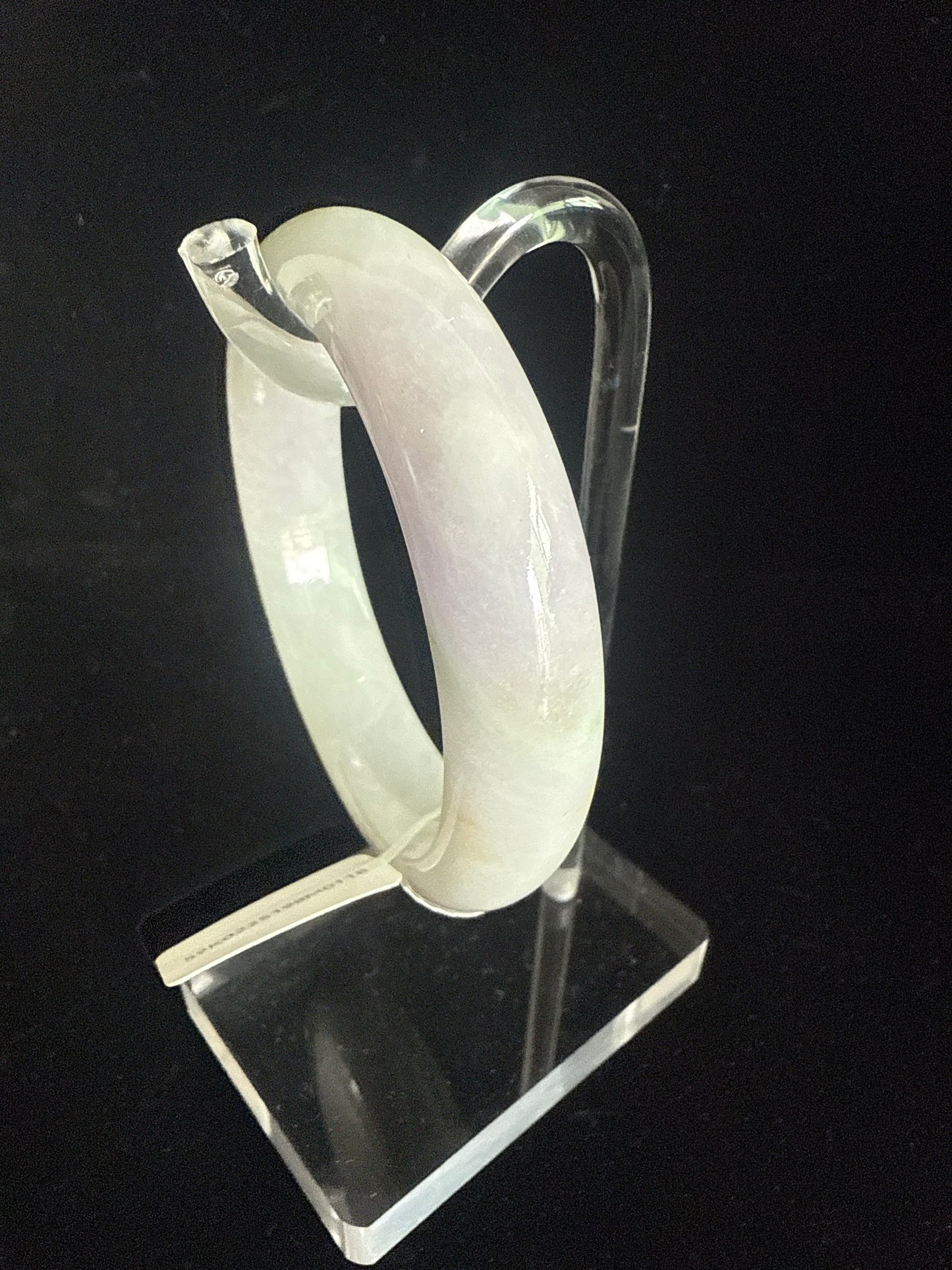 118. white with a dash of lavender Jade Bangle