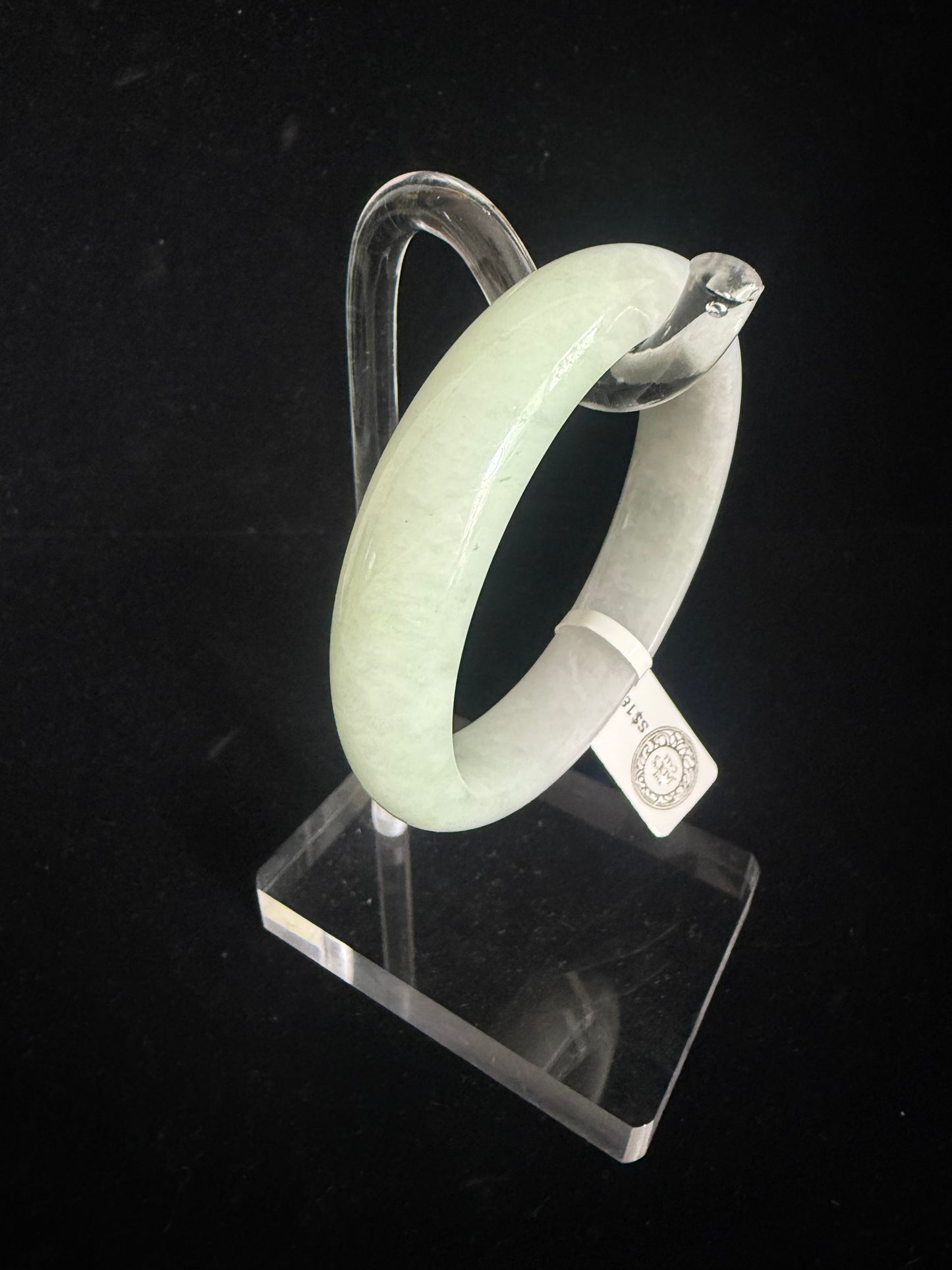 119. Light green youthful Jade Bangle