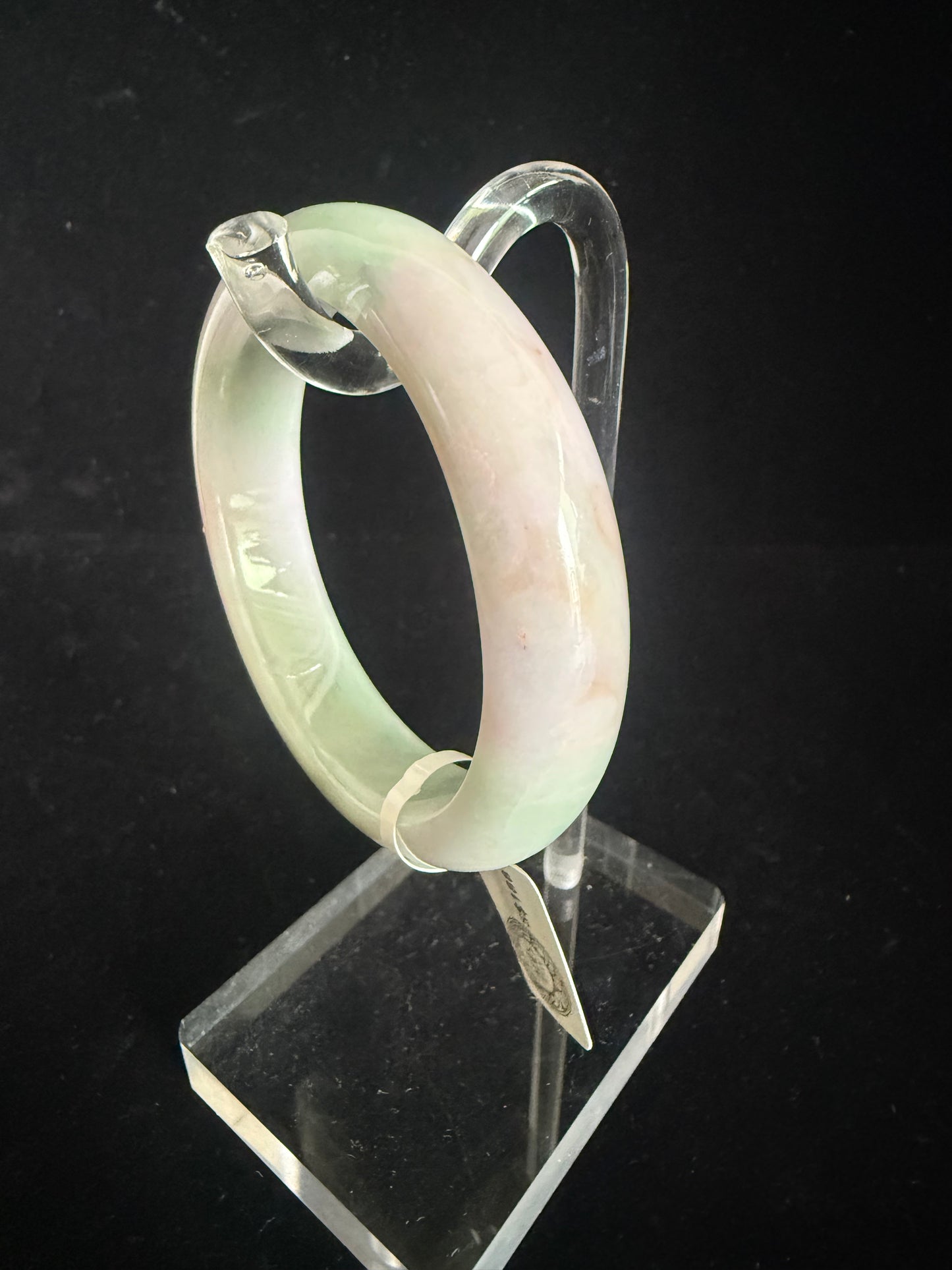 150. Blend of lavender and green Jade Bangle