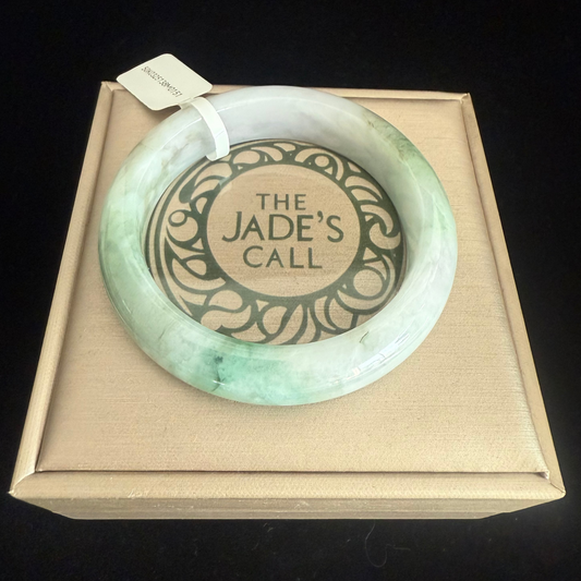 151. Light green touches in white undertone Jade bangle