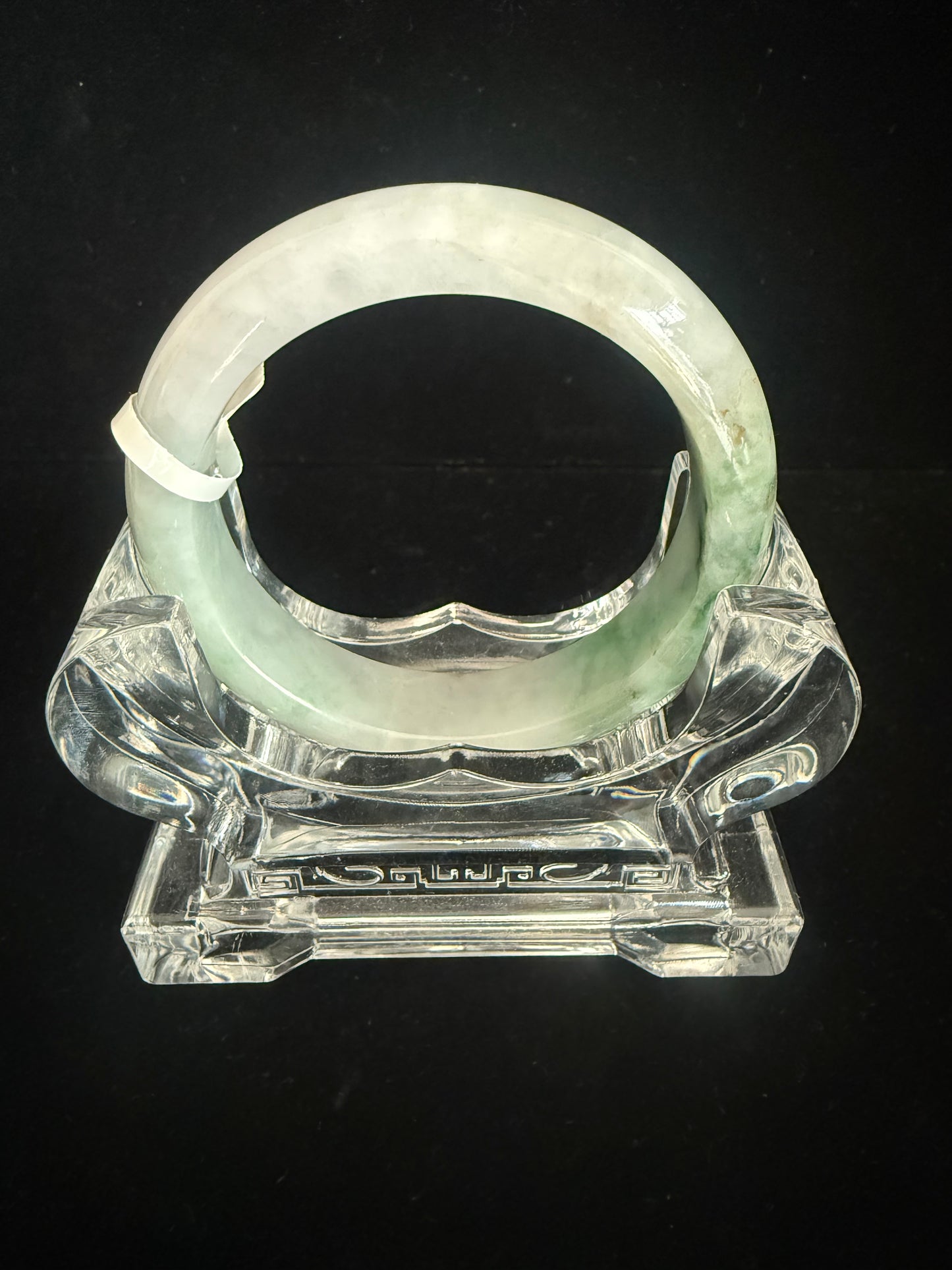 151. Light green touches in white undertone Jade bangle