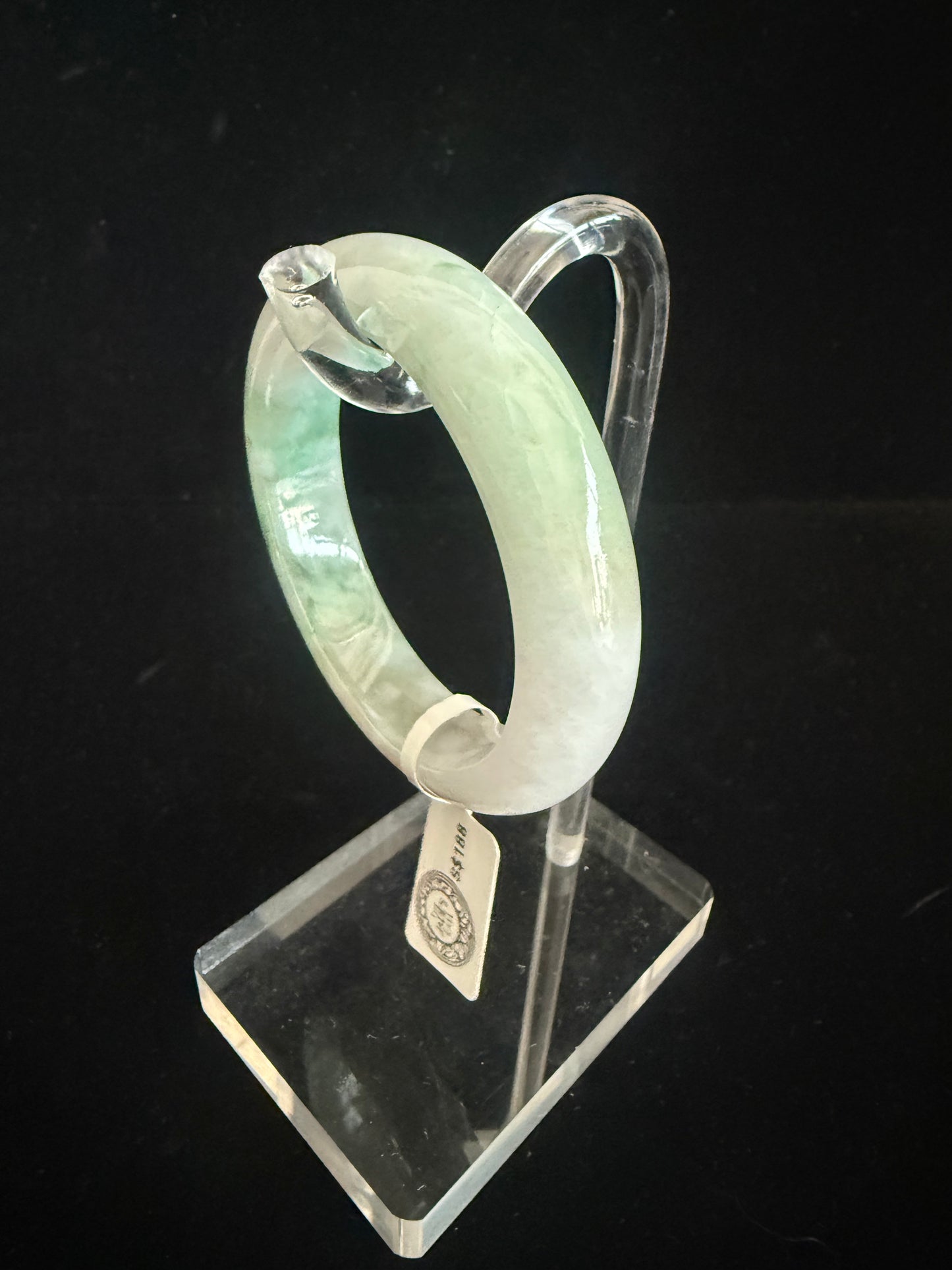 151. Light green touches in white undertone Jade bangle