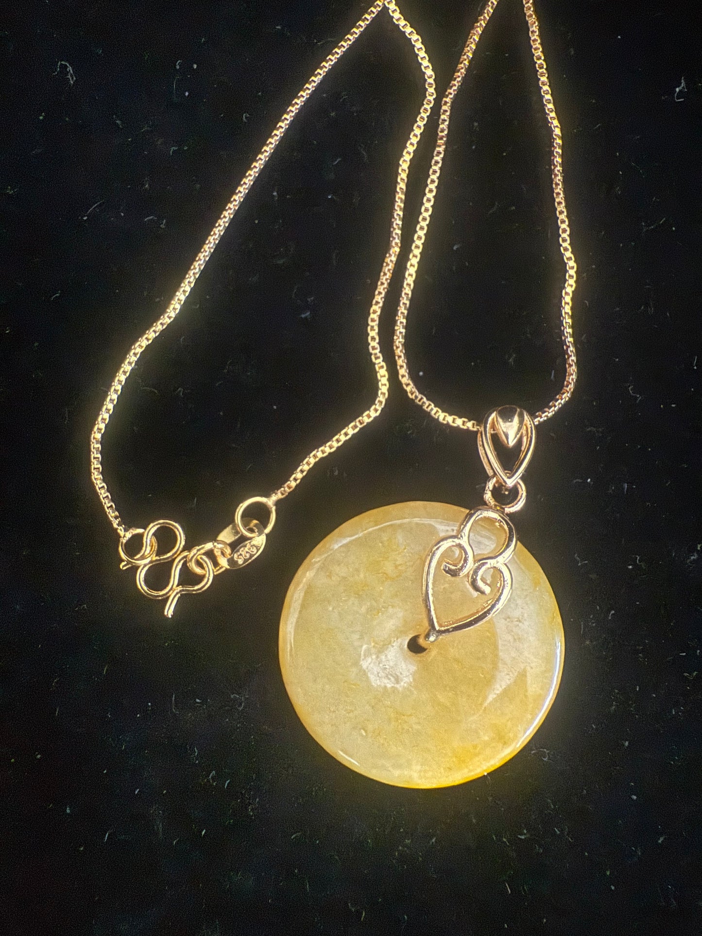 L32. Jade pendant with necklace -Safety button