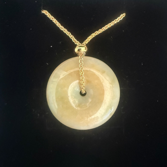 L31. Jade pendant with necklace -Safety button