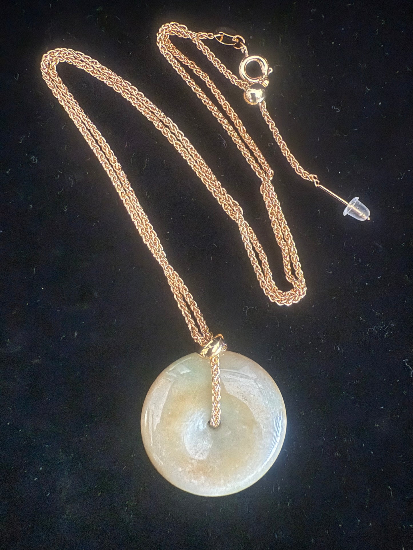 L31. Jade pendant with necklace -Safety button