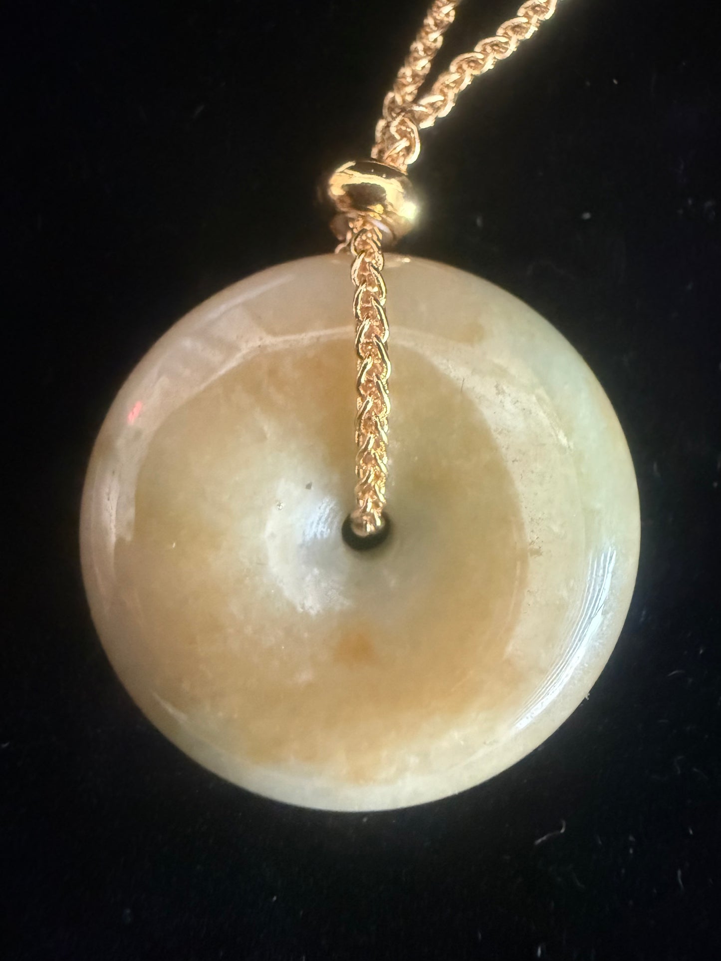 L31. Jade pendant with necklace -Safety button