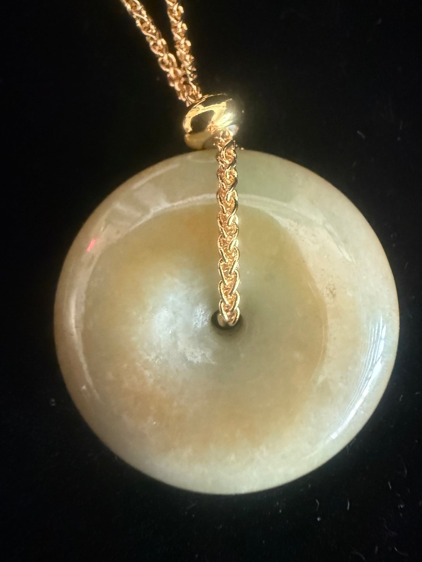 L31. Jade pendant with necklace -Safety button