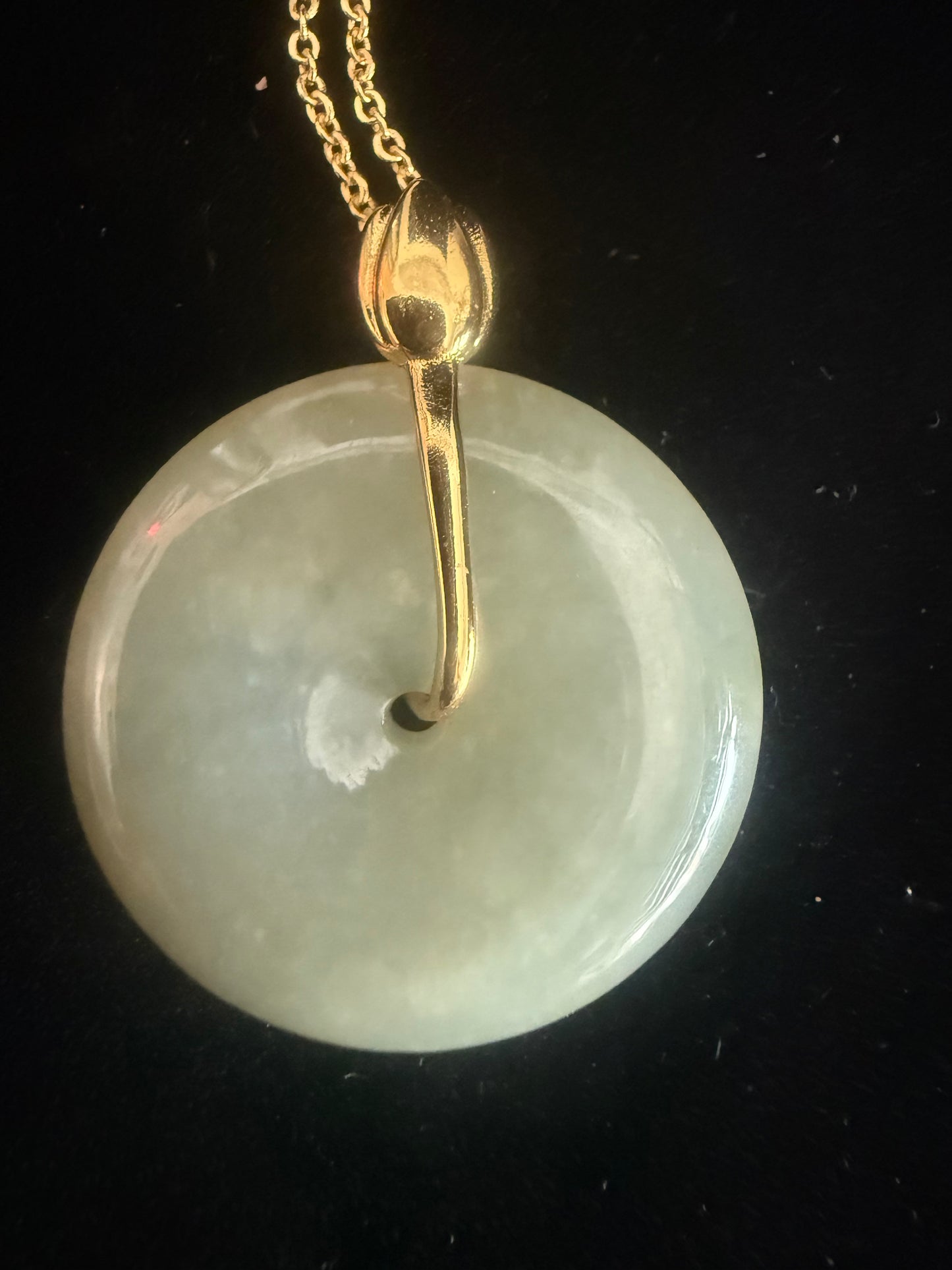L34. Jade pendant with necklace -Safety button
