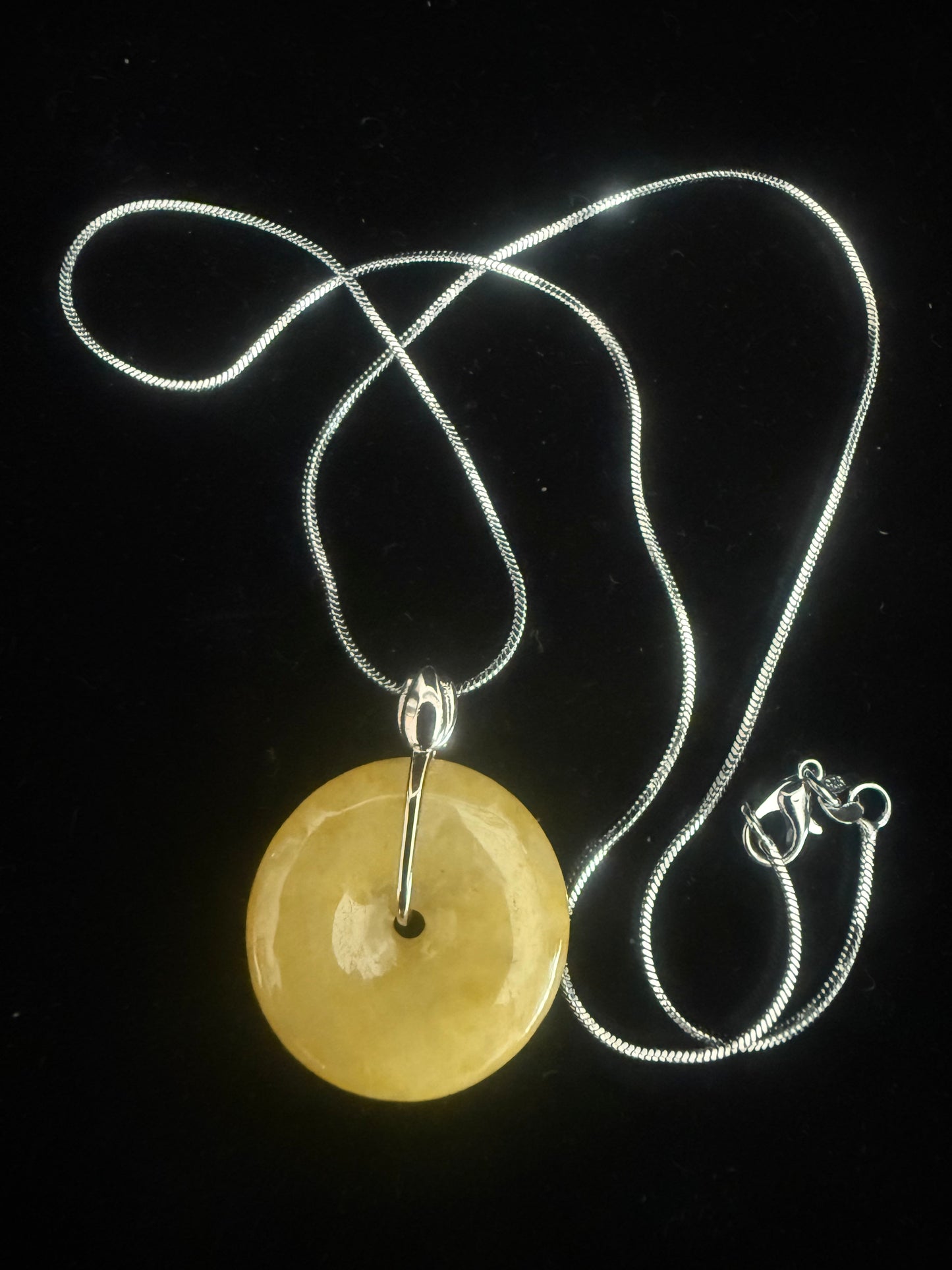 L33. Jade pendant with necklace -Safety button