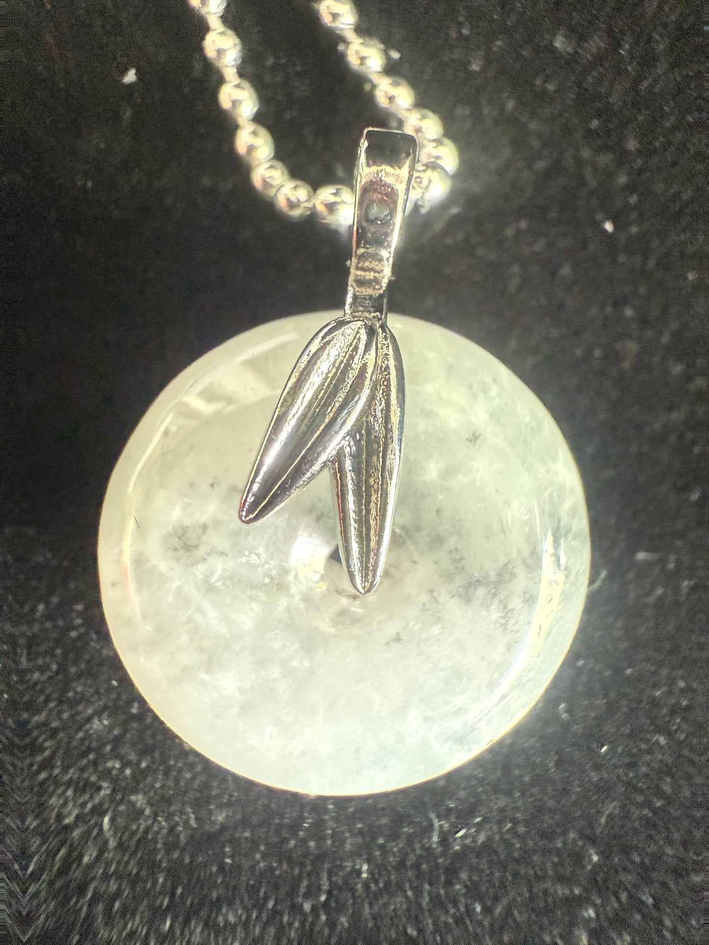 L39. Jade pendant with necklace - Safety button mini