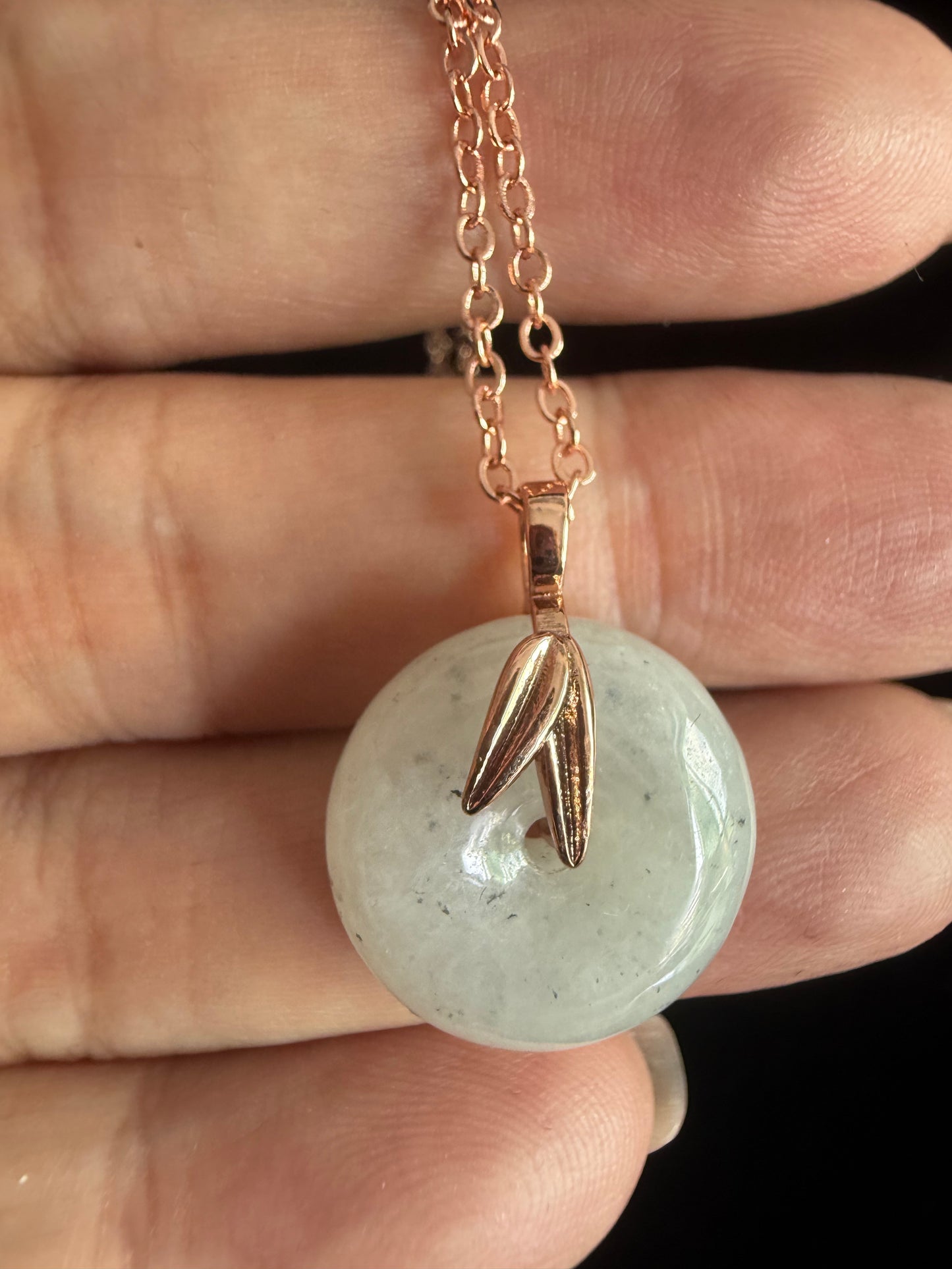 L38. Jade pendant with necklace - Safety button Mini