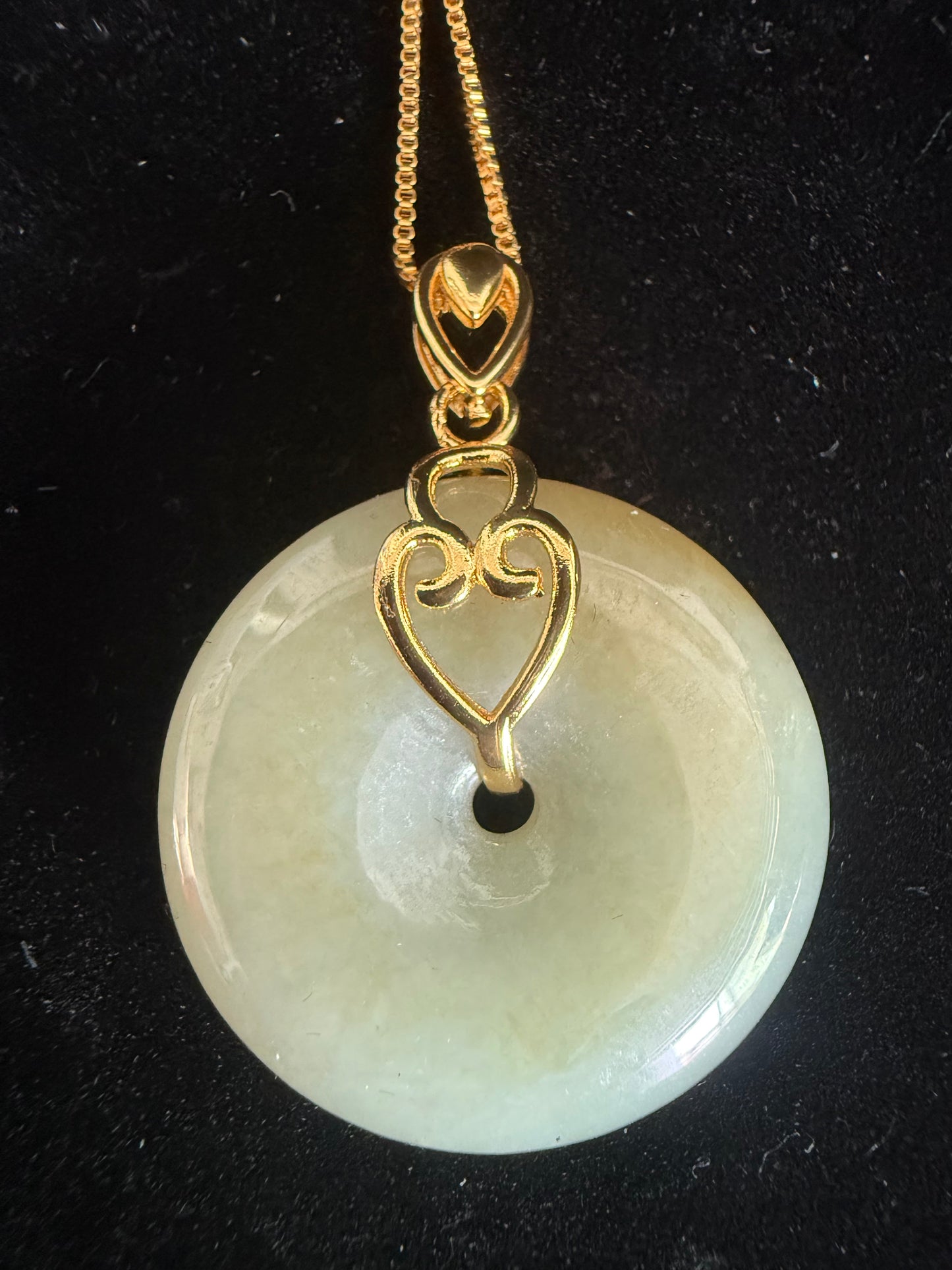 L35. Jade pendant with necklace -Safety button