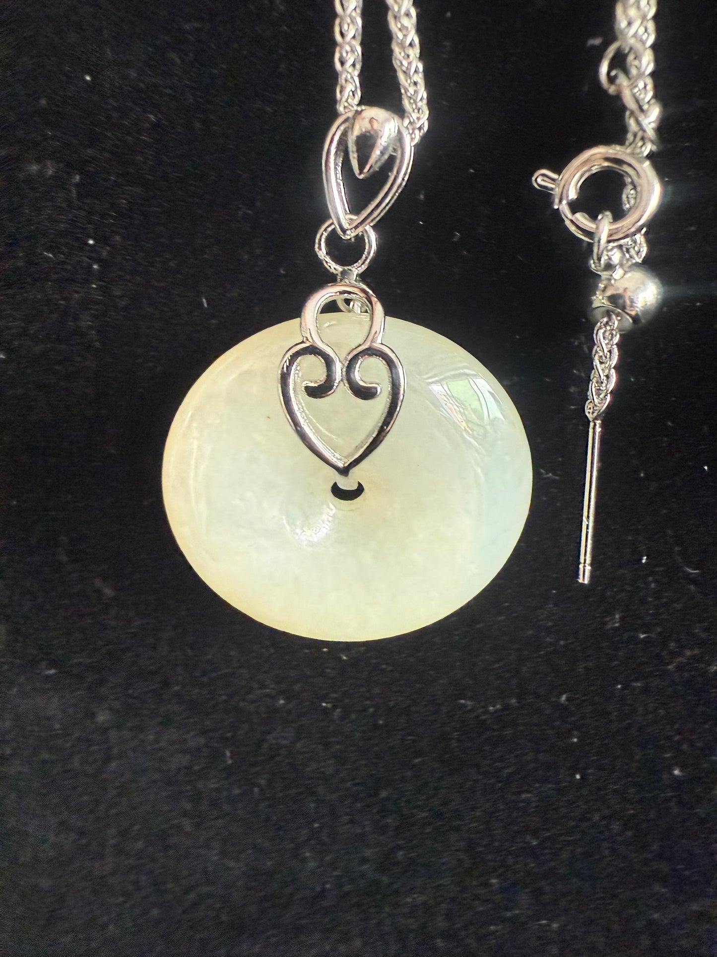 L22. Jade pendant with necklace -Safety button