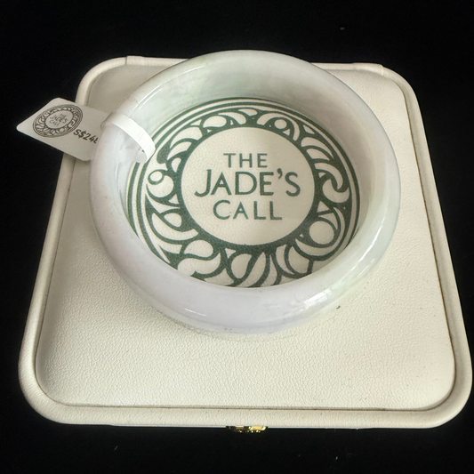 162. Clean lavender green tinted jade bangle