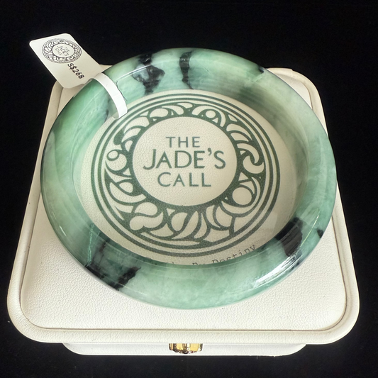 229. Patterns contrast jade bangle