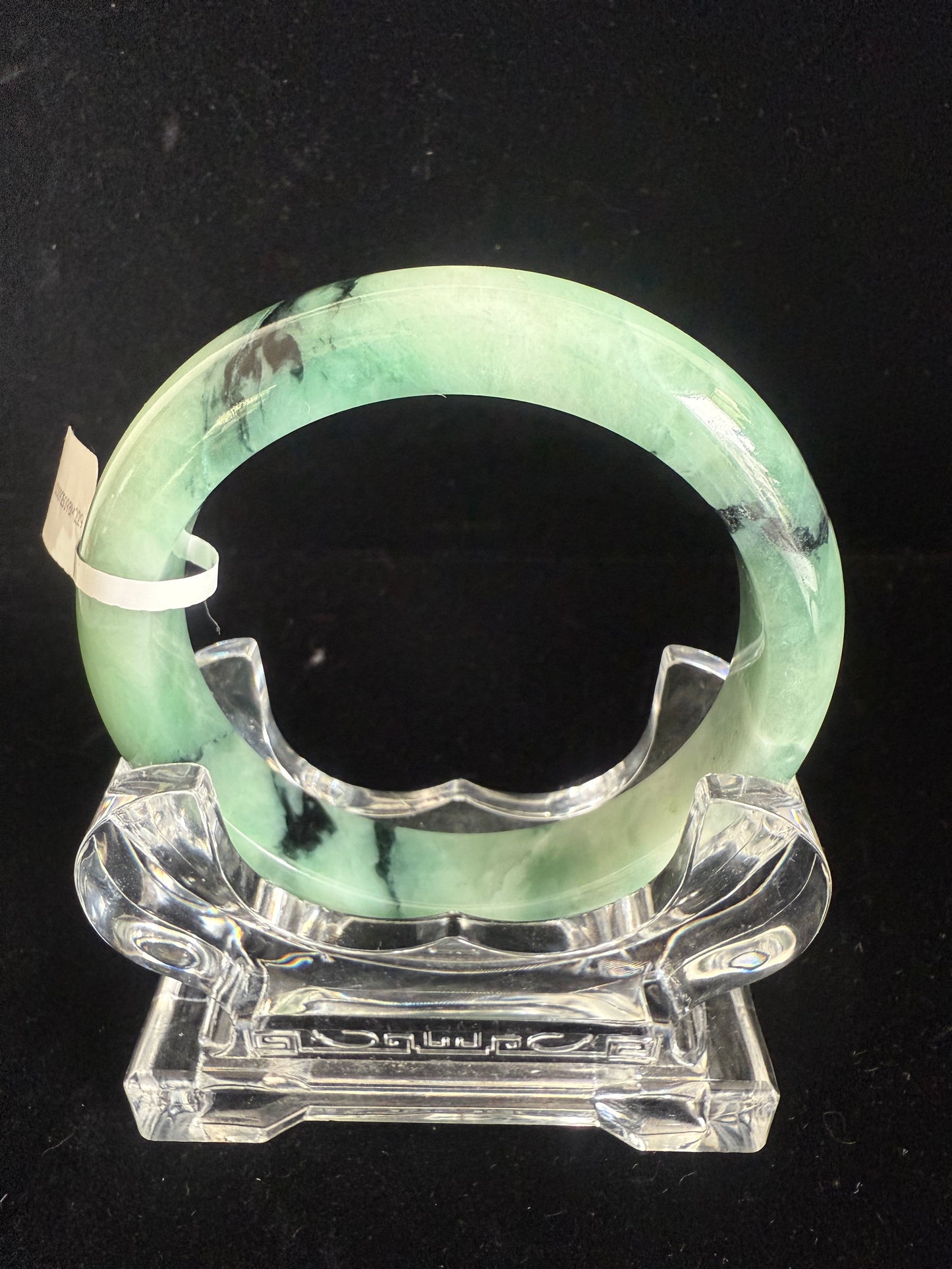 229. Patterns contrast jade bangle