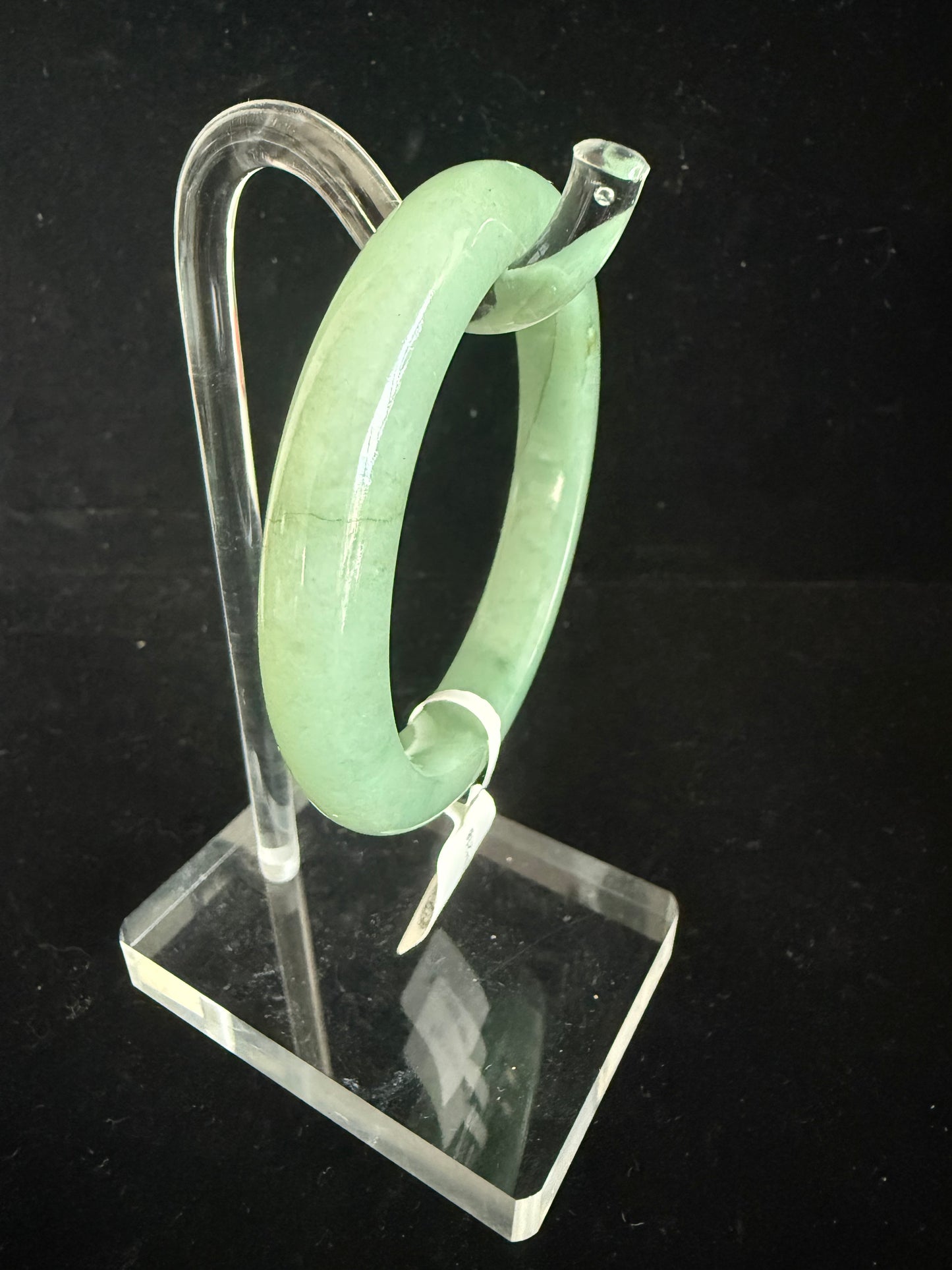 218. Glossy green Jade bangle
