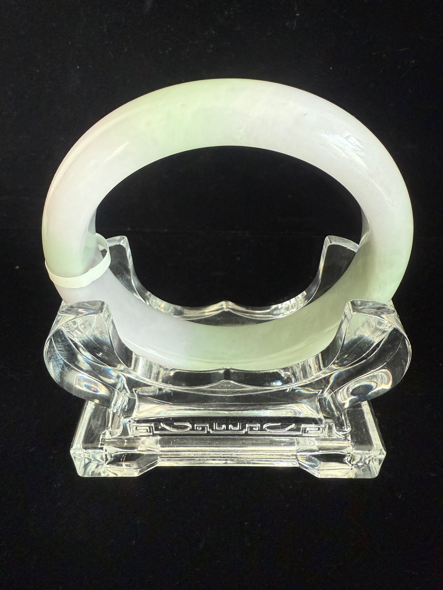 216. Clean looking light green Jade bangle