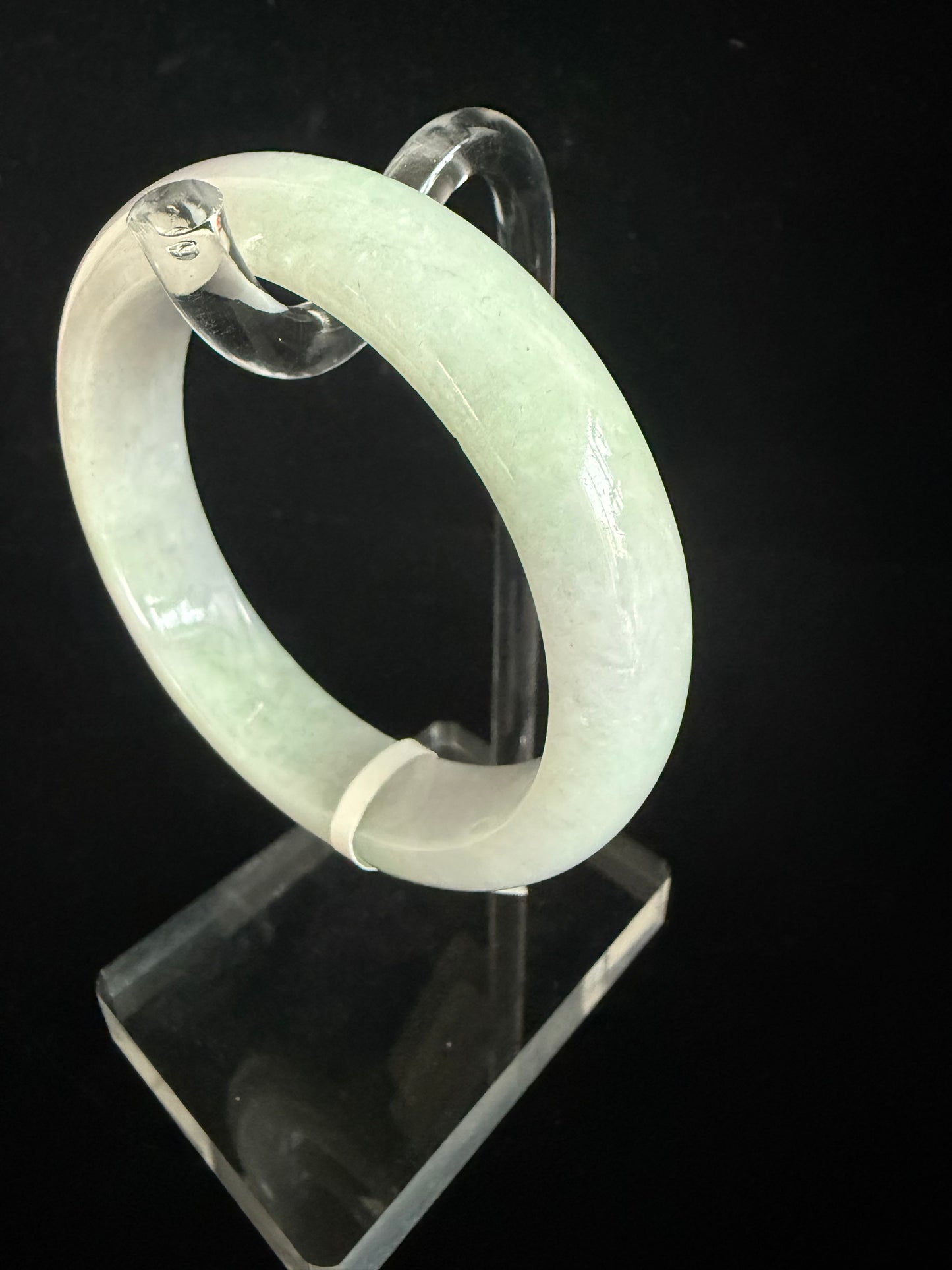 128. Light green blend with white jade bangle