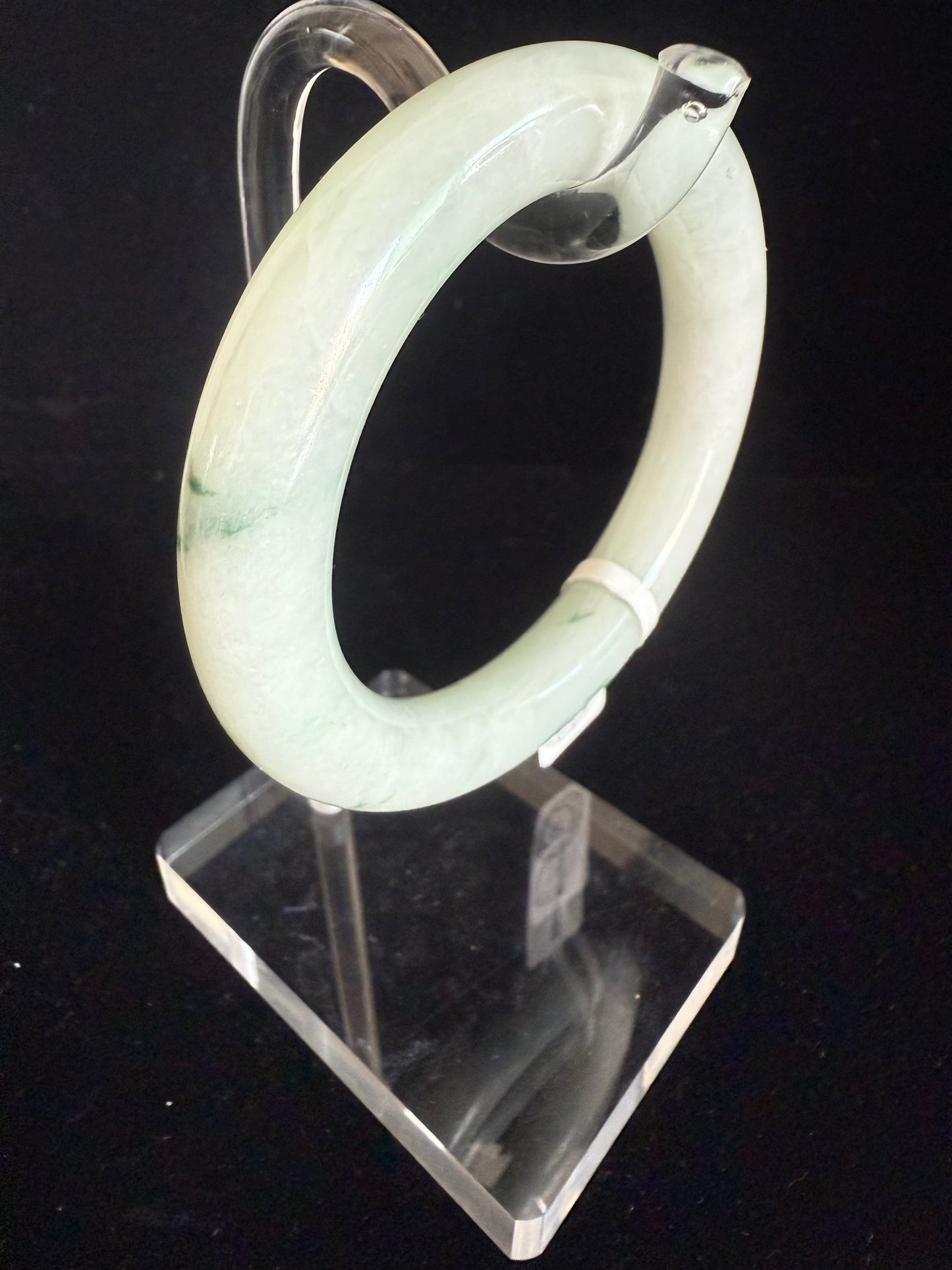 226. Floating print round jade bangle