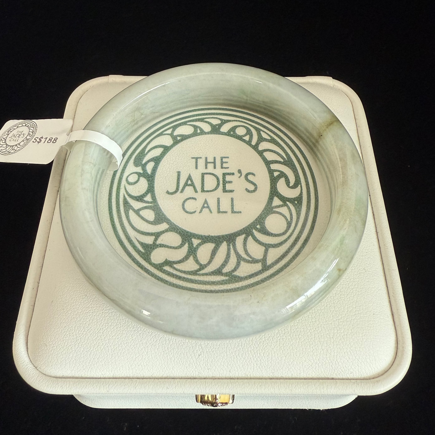 145. Glossy pear colored jade bangle