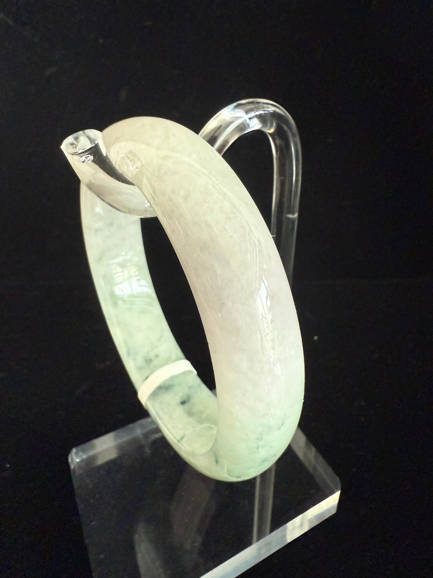 146. Floating green speckle jade bangle