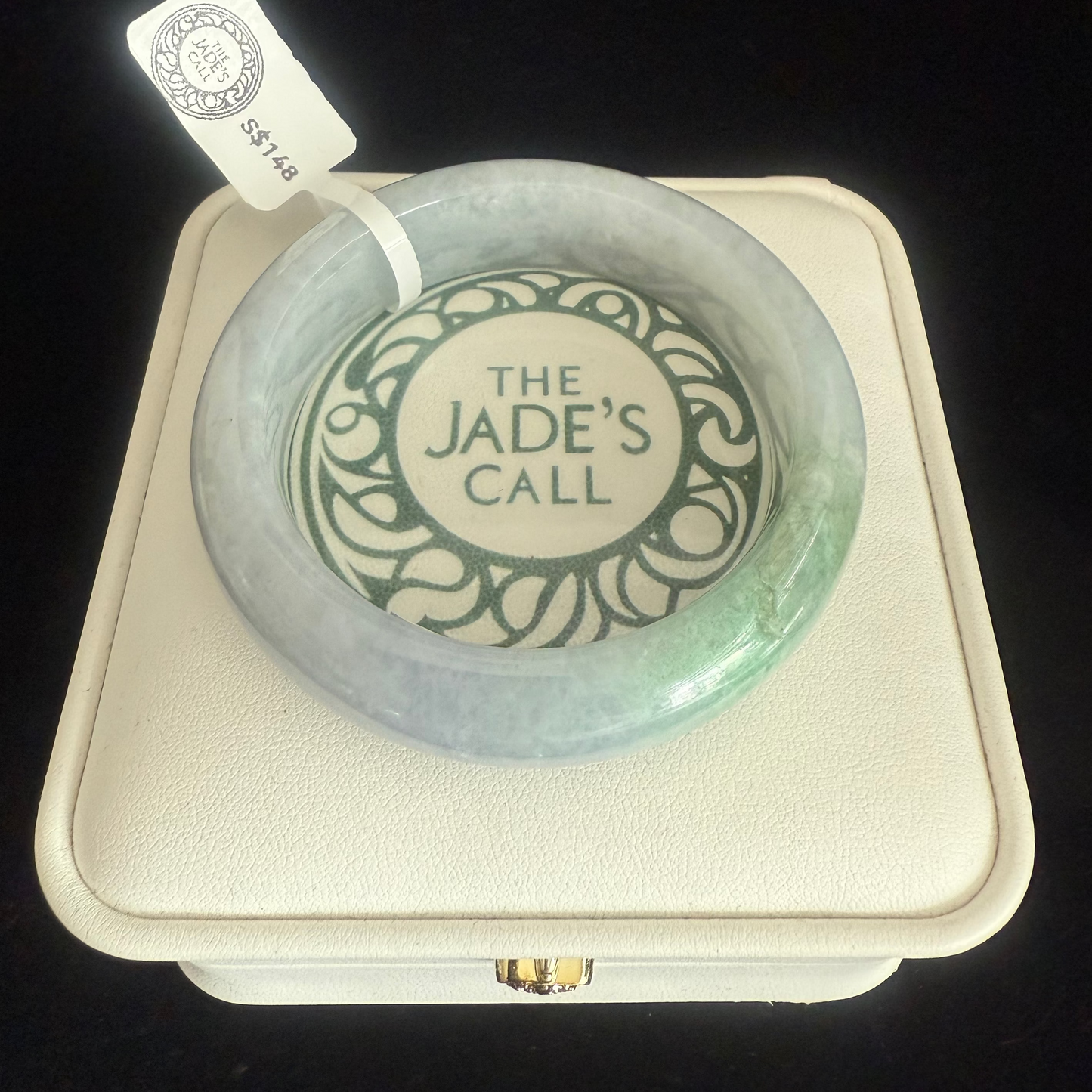 280. White blended in with green jade bangle