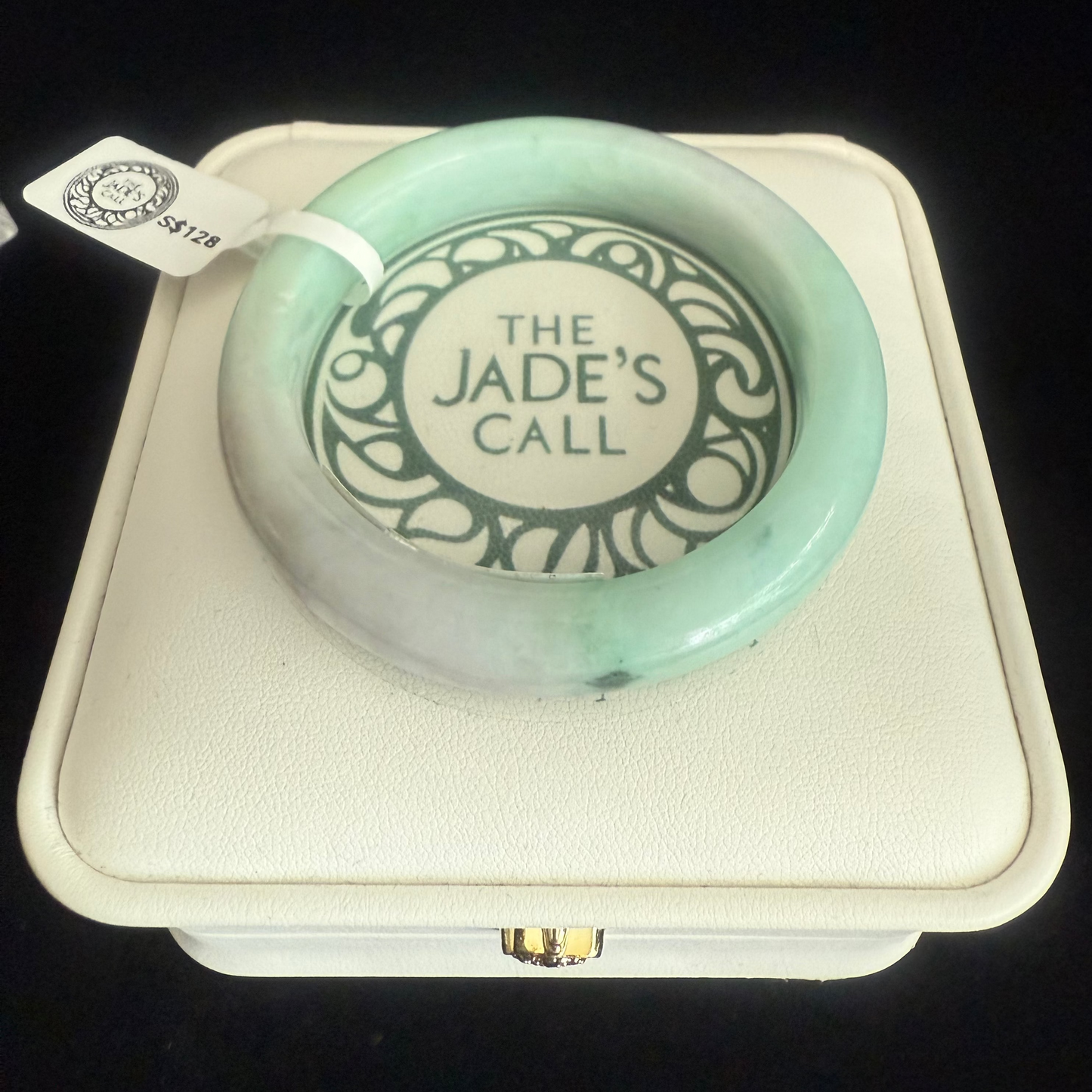 283. Mix green and white jade bangle