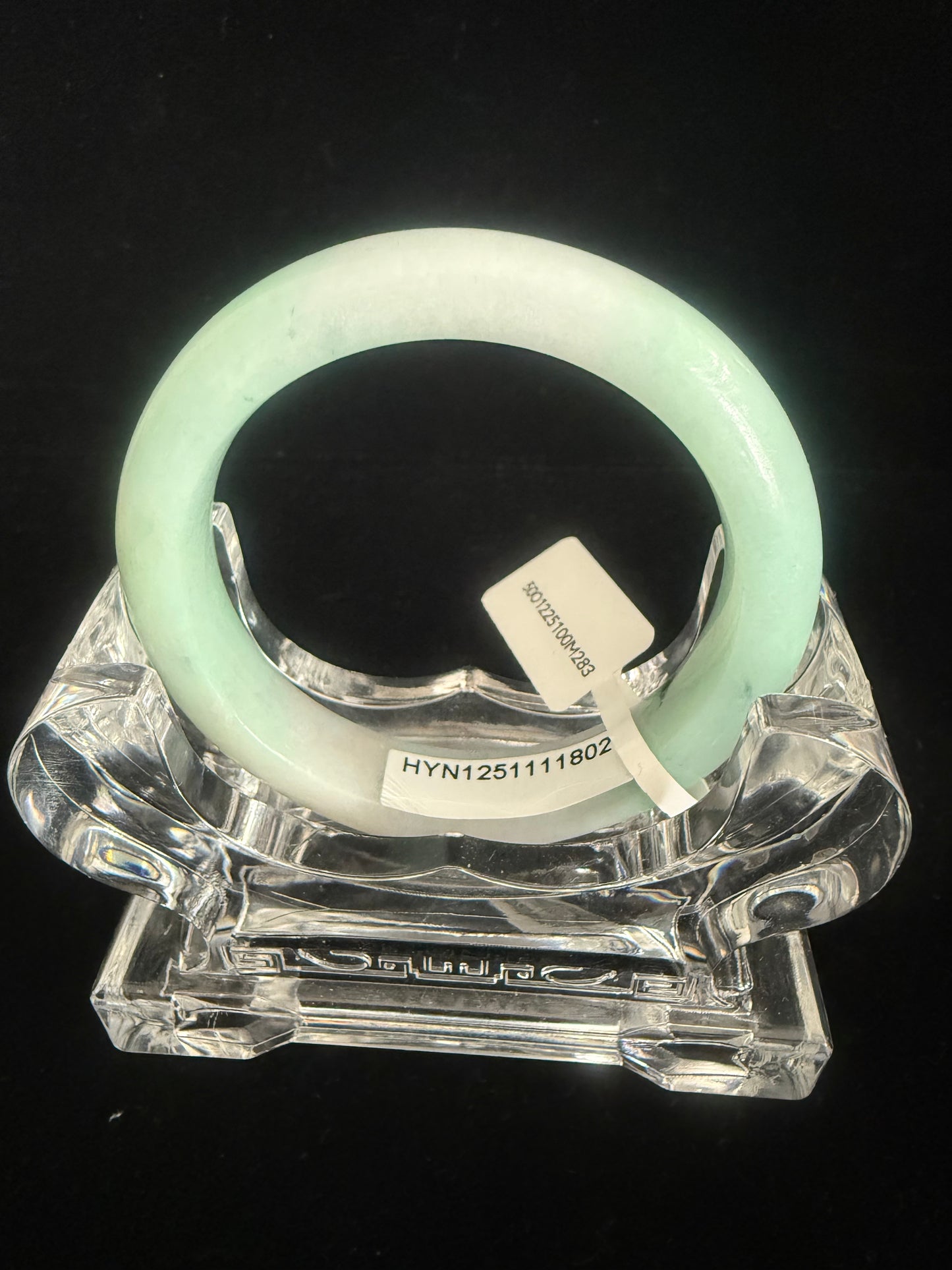 283. Mix green and white jade bangle