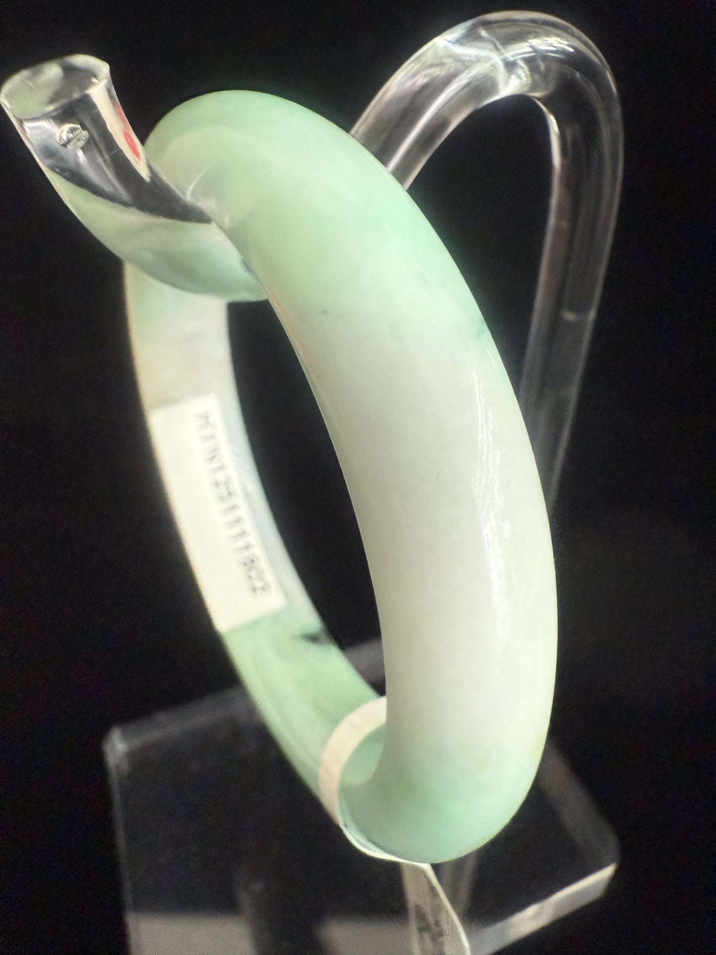 283. Mix green and white jade bangle