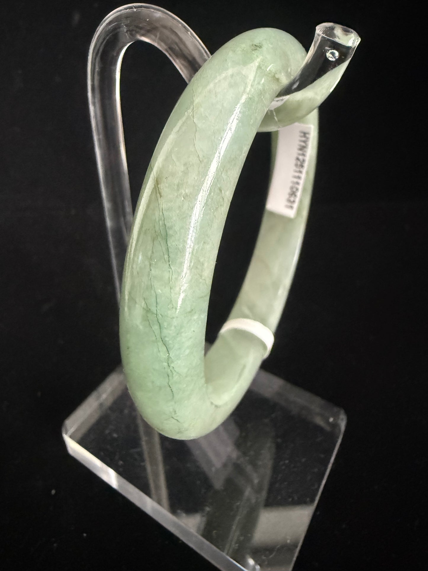 256. Glossy Lake Green Jade bangle