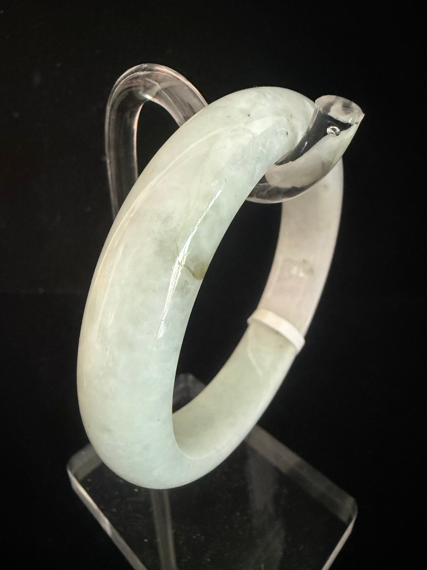 158. Cloudy light green Jade bangle
