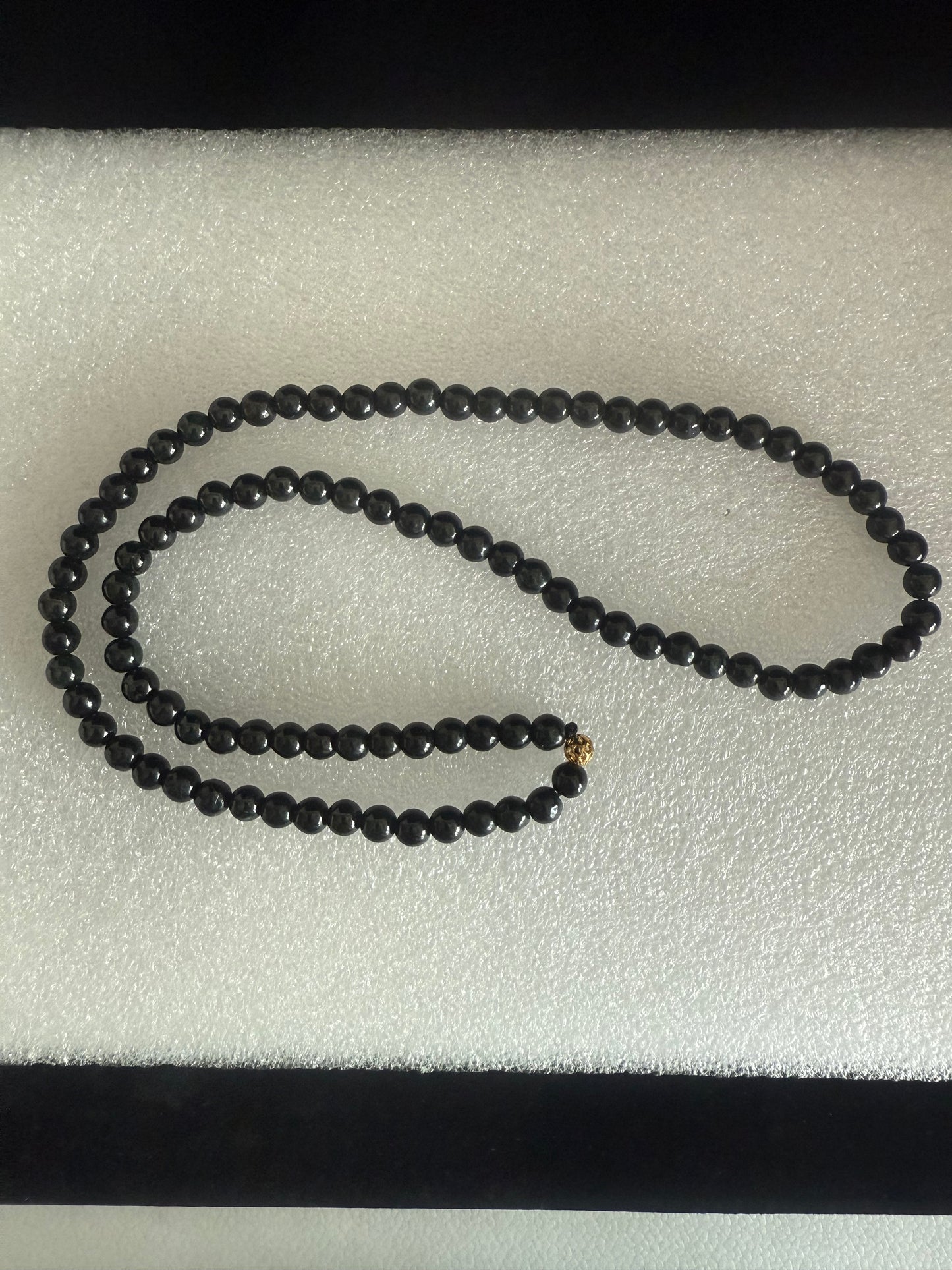 JB195. Black Jade beads necklace