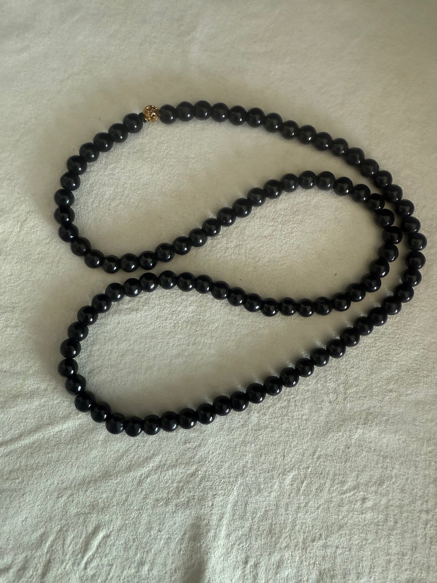 JB195. Black Jade beads necklace