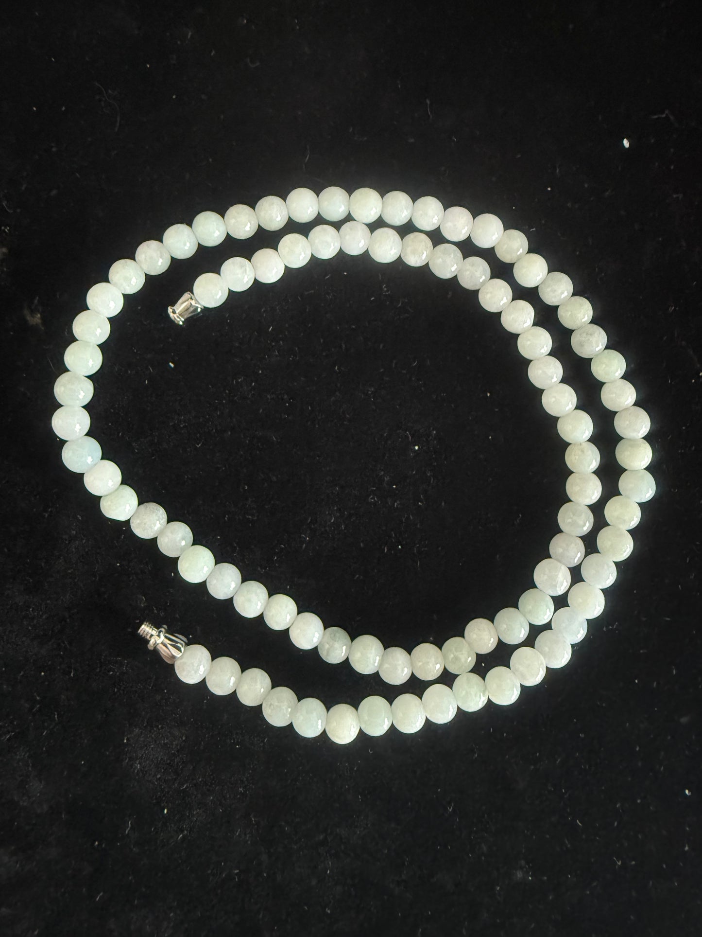 JB197. Light Grey Jade beads necklace