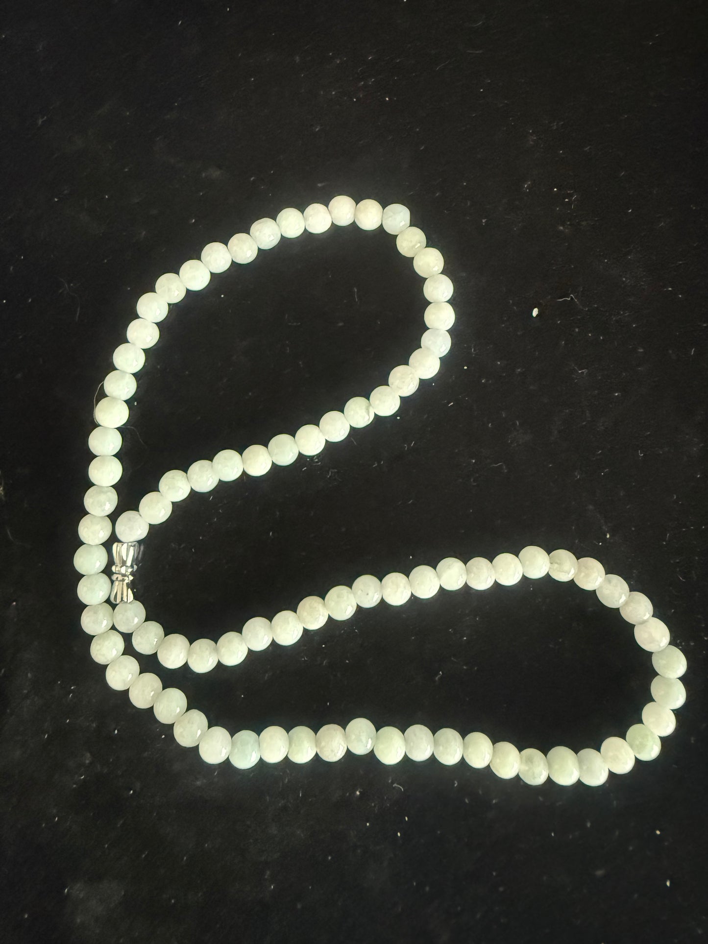 JB197. Light Grey Jade beads necklace