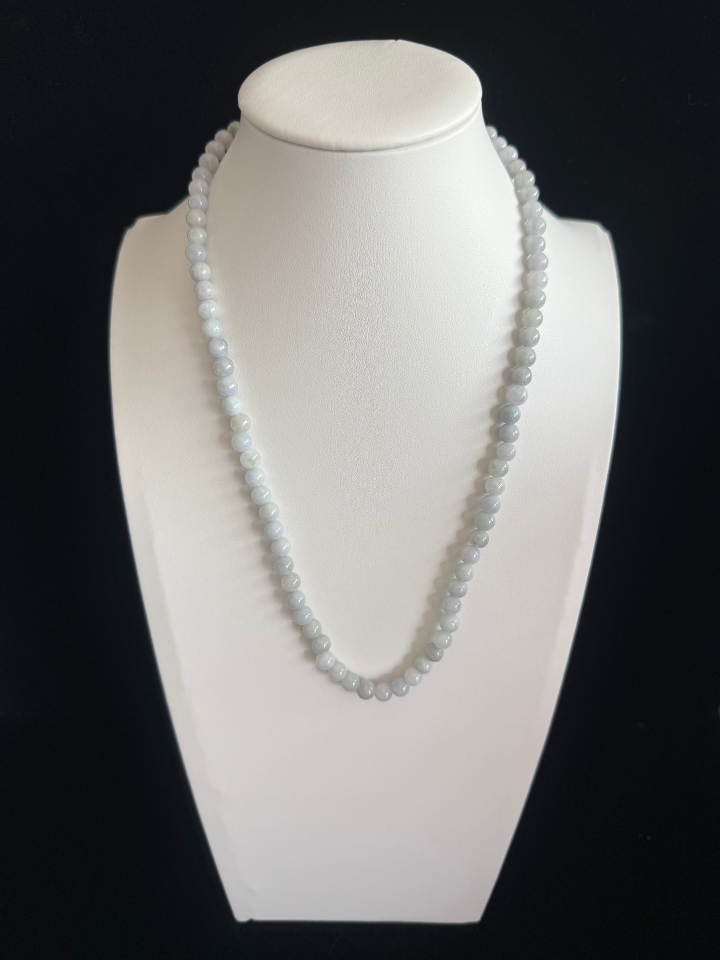 JB197. Light Grey Jade beads necklace